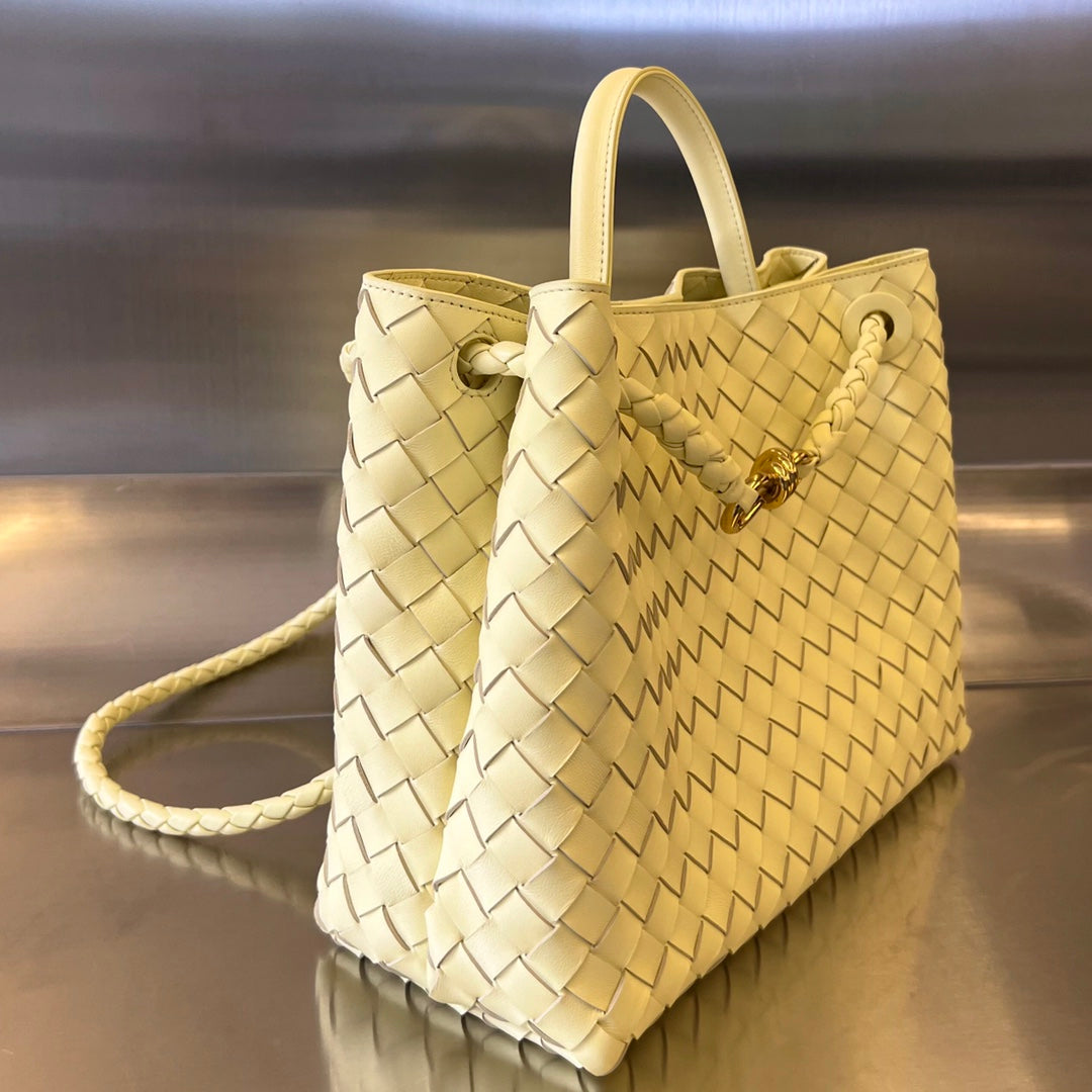 BV MEDIUM ANDIAMO 32CM LIME LAMBSKIN