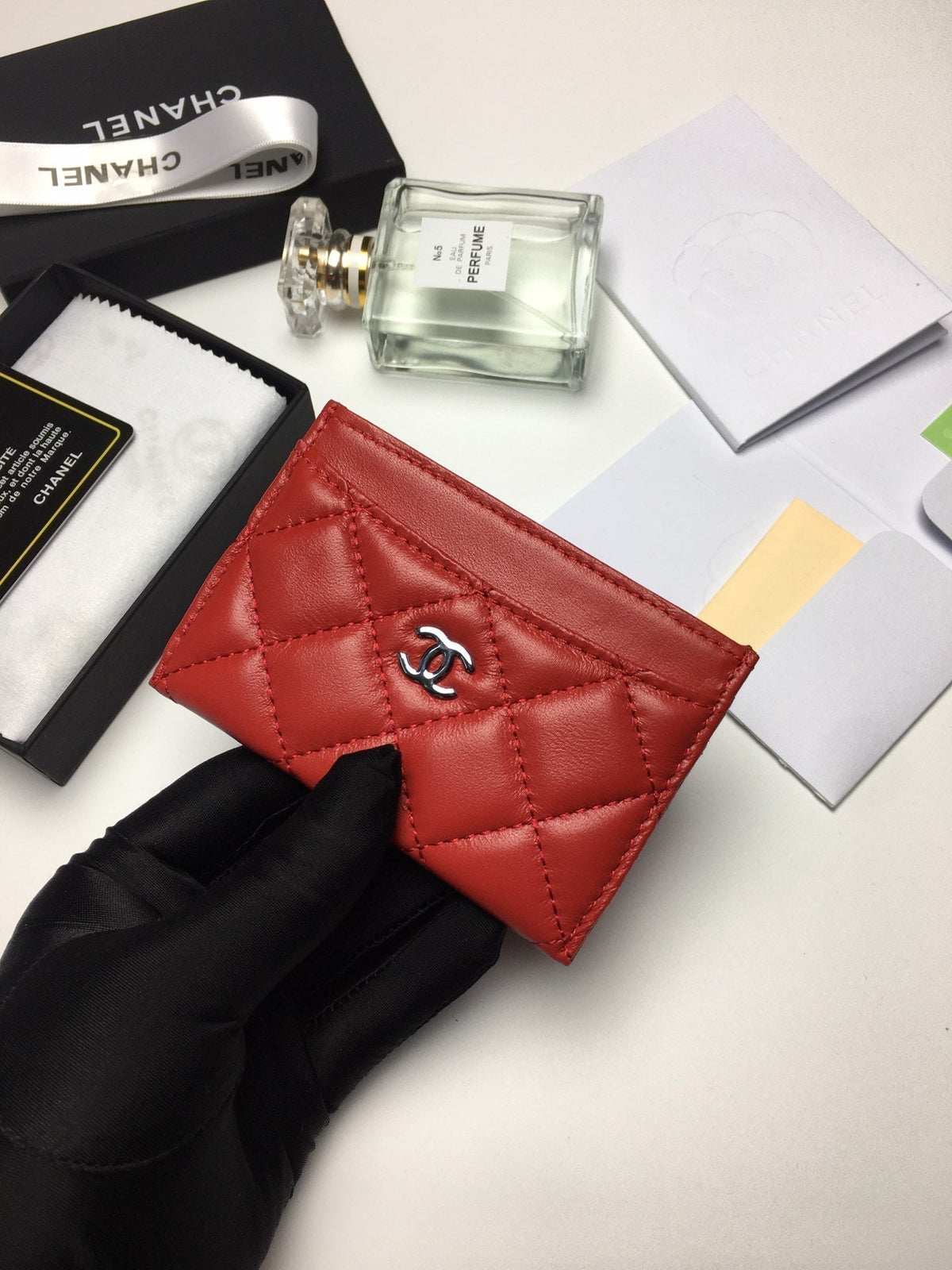 CC CARD HOLDER 11.2 RED CALFSKIN SILVER ICON