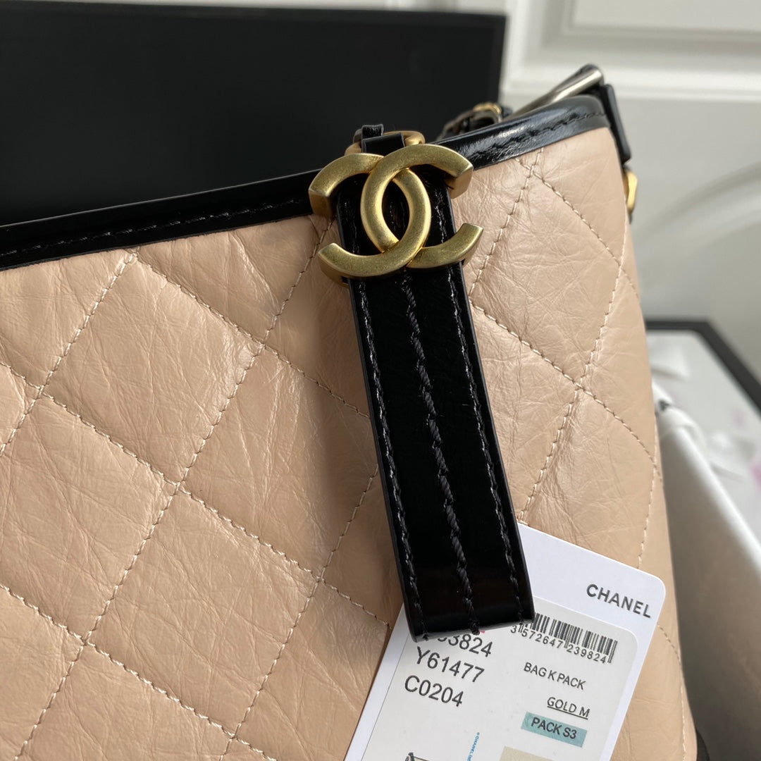 CC GABRIELLE MEDIUM 28 HOBO BAG IN ALMOND BEIGE MIX BLACK CALFSKIN