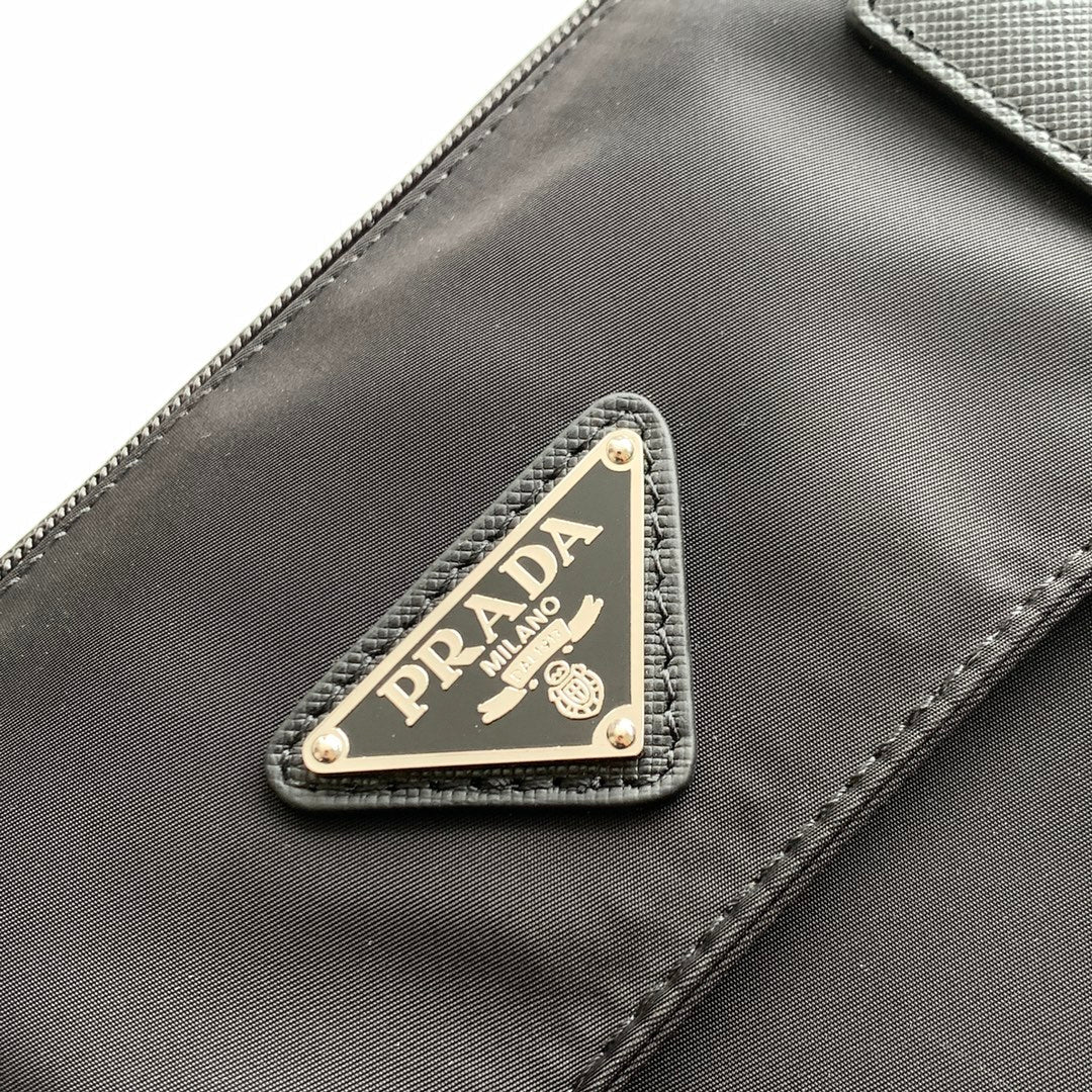 TRIANGLE LOGO CROSSBODY BAG 30 IN BLACK RE-NYLON