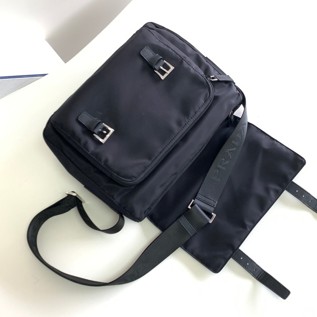TRIANGLE LOGO CROSSBODY BAG 30 IN BLACK RE-NYLON