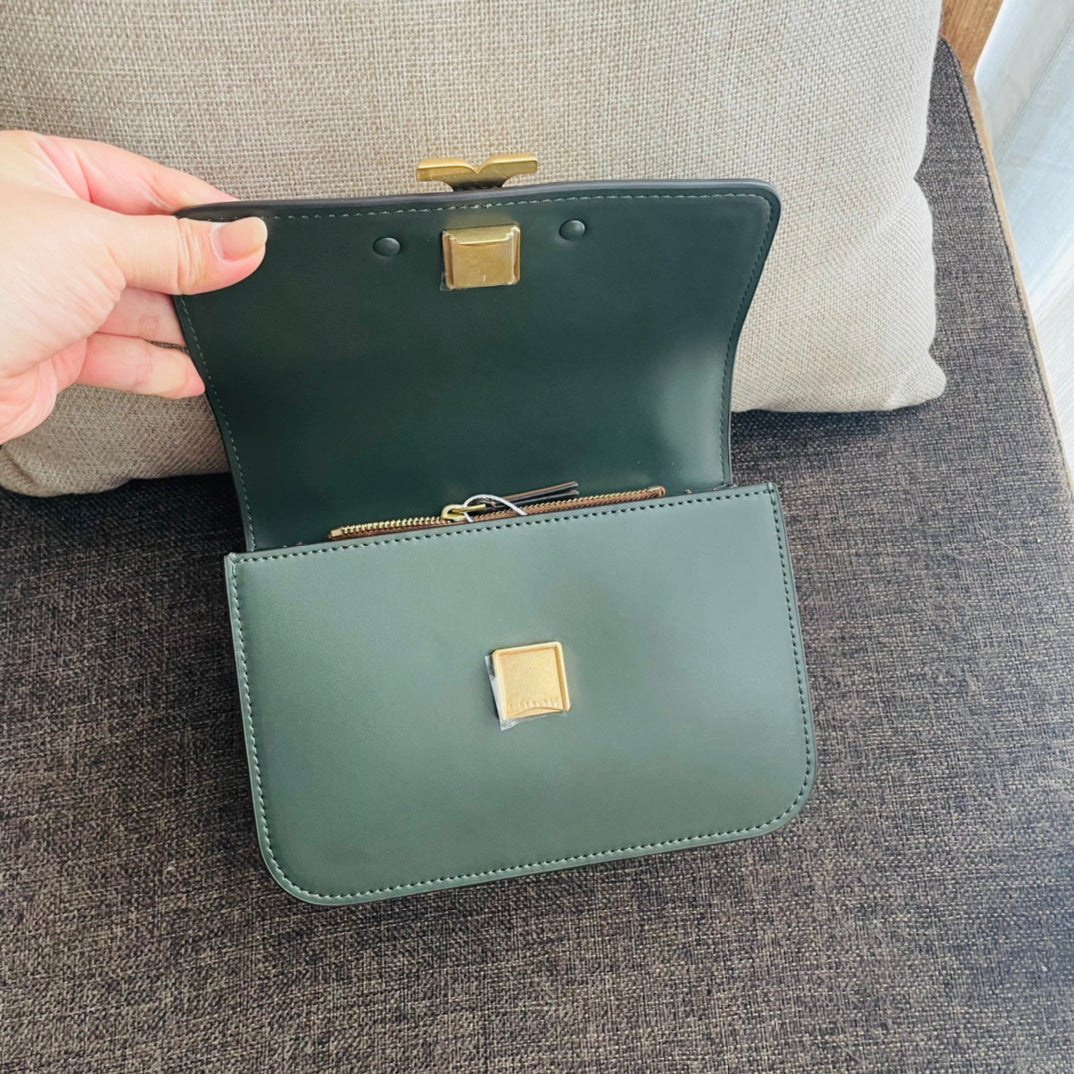 TRIOMPHE BOX 18 CALFSKIN SEA GREEN