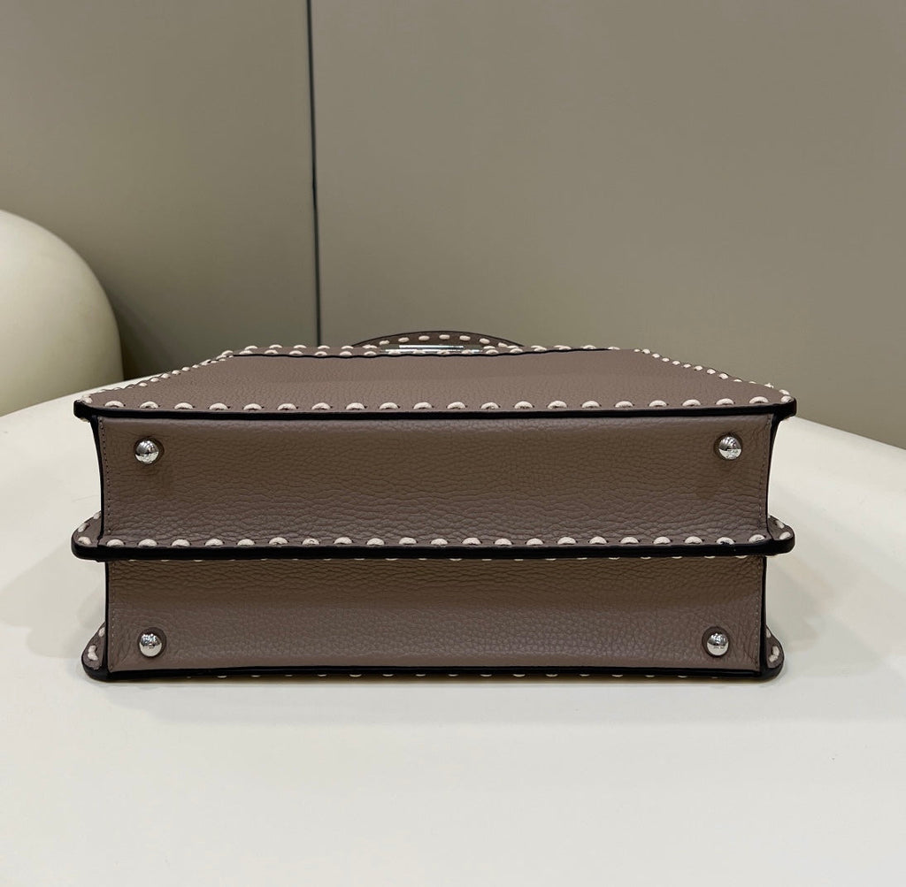 PEEKABOO ISEEU 33 IN TOBACCO BROWN GRAINED CALFSKIN SILVER HARDWARE