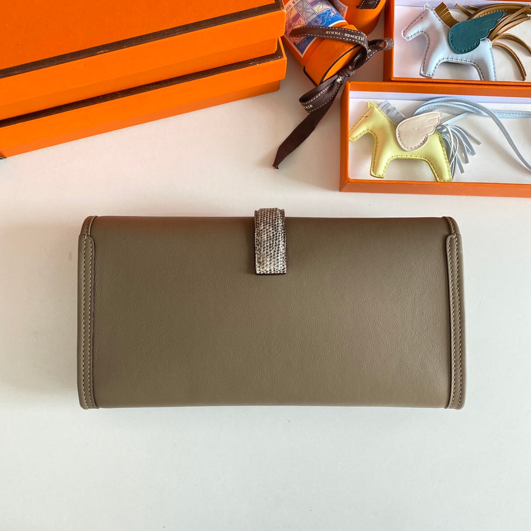JIGE ELAN 29 CLUTCH IN CHOCOLATE BROWN CALFSKIN WITH WHTE LIZARD SKIN
