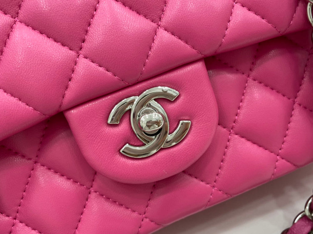 CC 25 CLASSIC SMALL DOUBLE FLAP BAG IN BRIGHT PINK CALFSKIN WITH STRAP