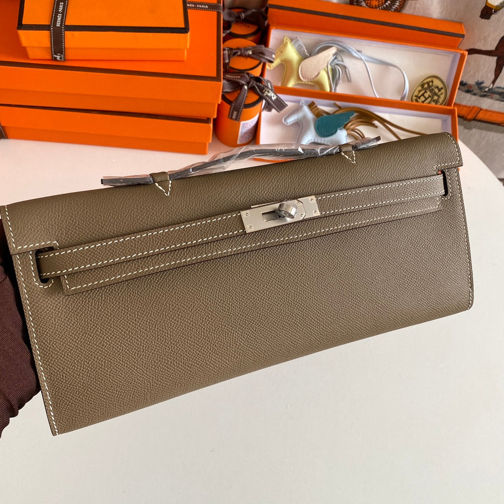 KELLY CUT 31 IN MOCHA BROWN CALFSKIN WITH SILVER HARDWARE