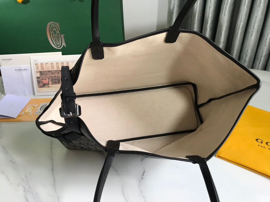 CHIEN GRIS BAG 33 IN BLACK GOYARDINE CANVAS AND TAN CALFSKIN TRIM
