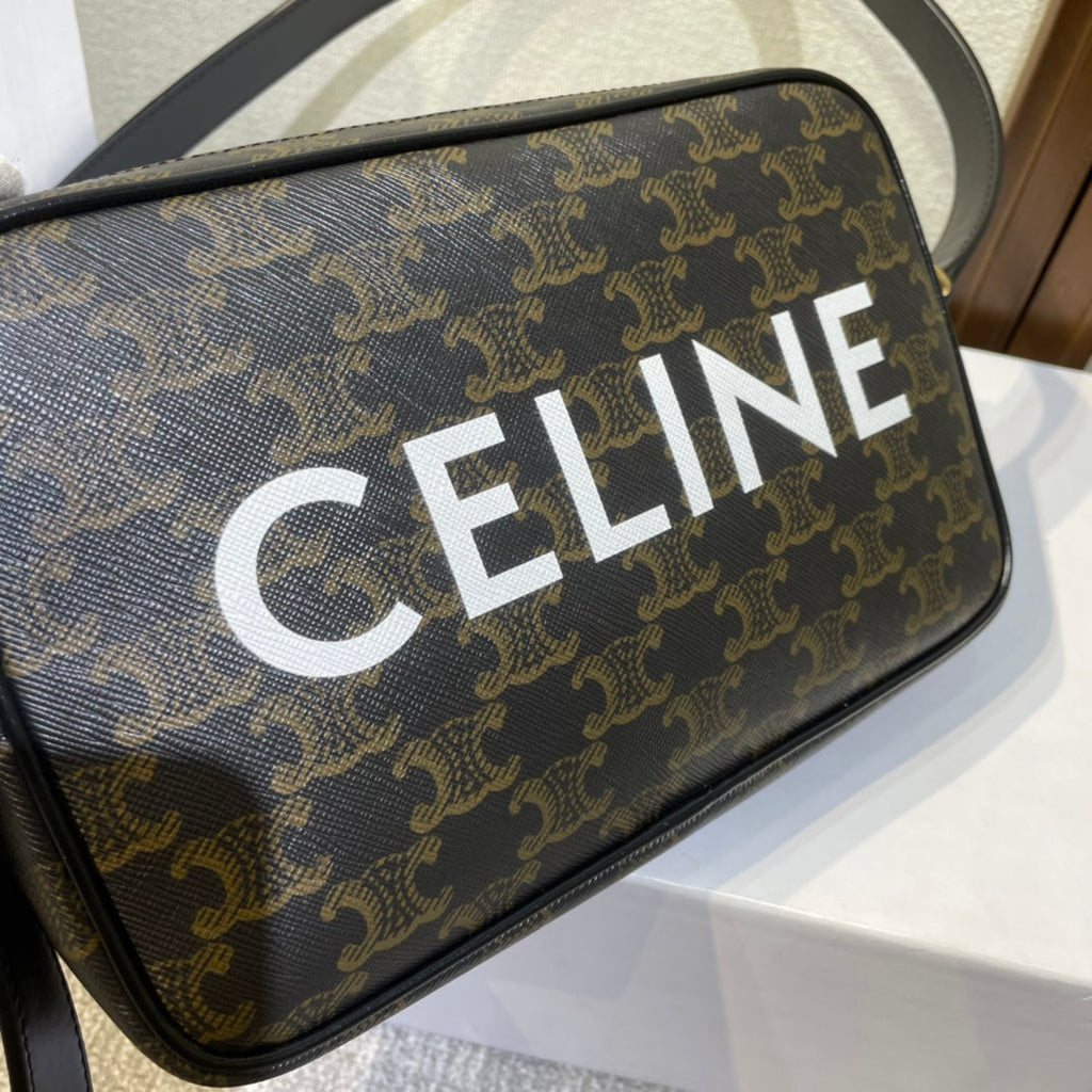 MEDIUM MESSENGER BAG 23 IN BLACK TRIOMPHE CANVAS WITH CELINE PRINT