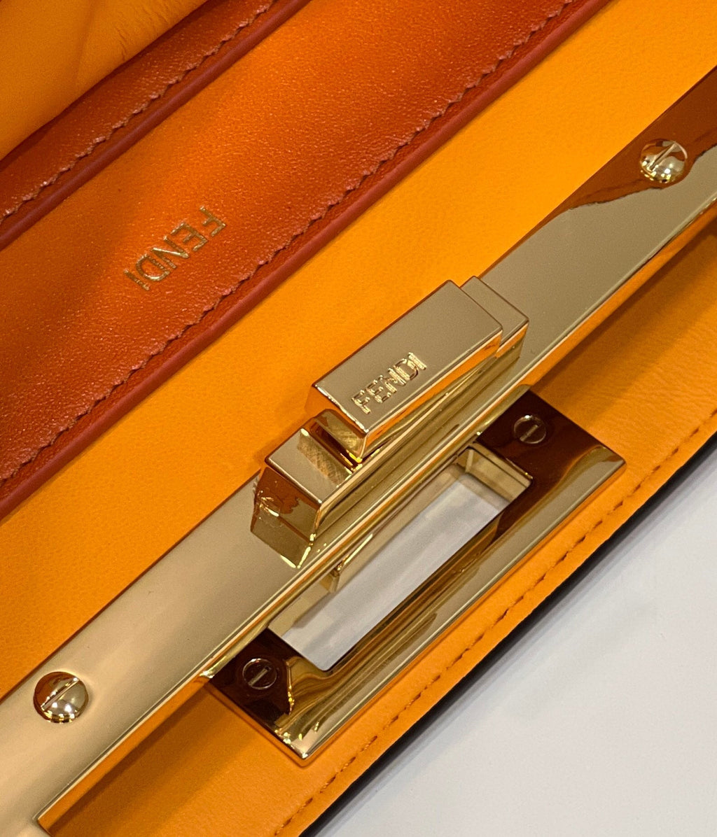 PEEKABOO ISEEU 33 IN ORANGE OMBRE SMOOTH CALFSKIN GOLD HARDWARE