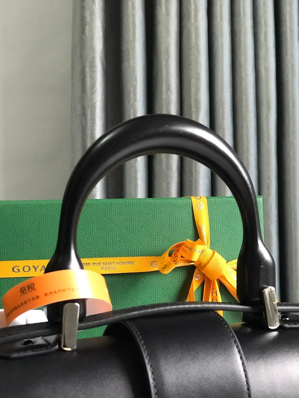 SAÏGON PM BAG 28 IN BLACK GOYARDINE CANVAS AND CALFSKIN