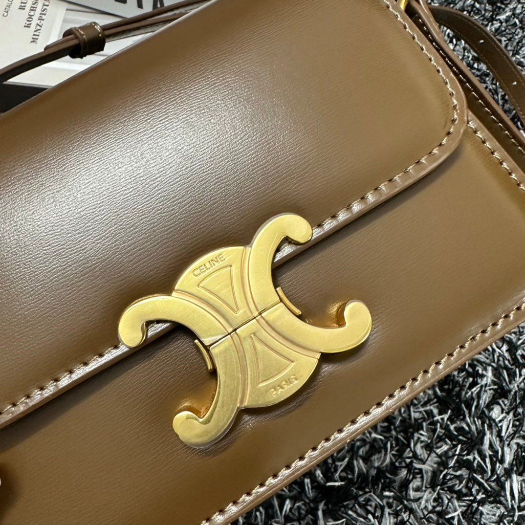TRIOMPHE TEEN 18 CARAMEL BROWN COWHIDE LEATHER