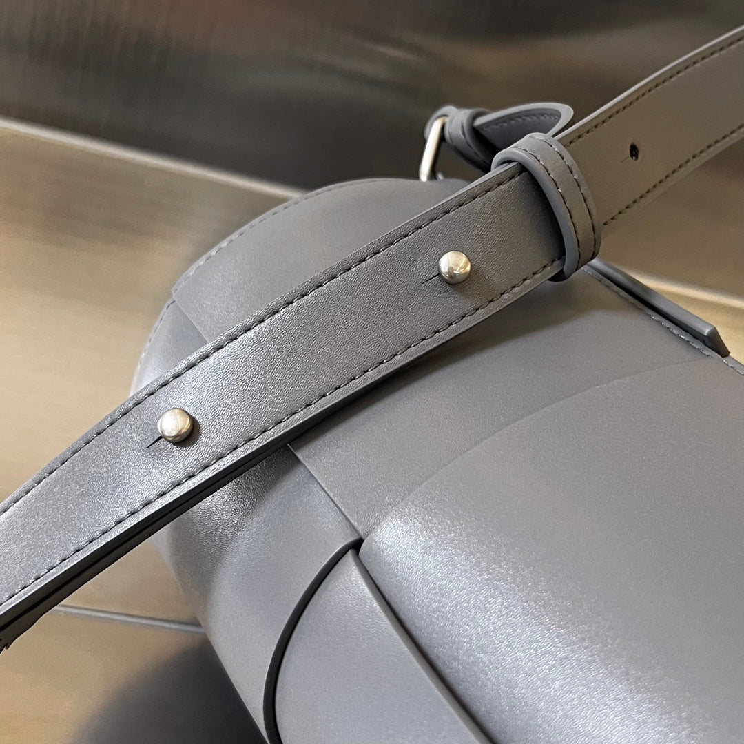 CYLINDER CASSETTE 30 IN LAVA GRAY CALFSKIN