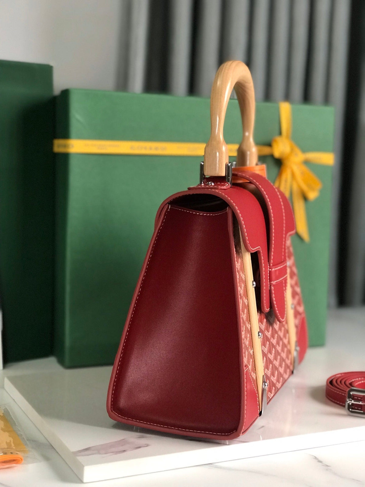 SAÏGON PM BAG 28 IN PERSIAN RED GOYARDINE CANVAS AND CALFSKIN