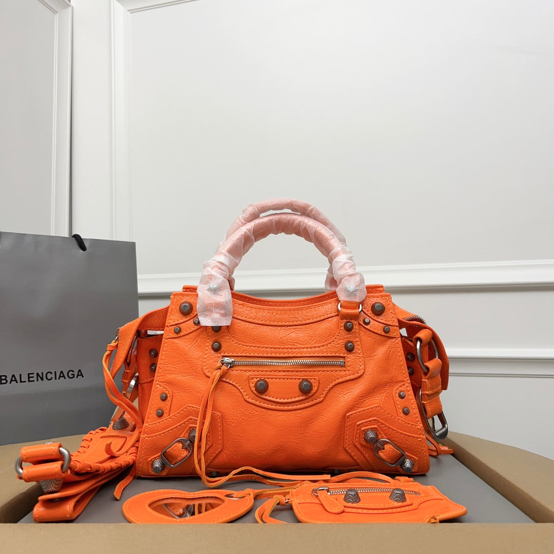 NEO CAGOLE 26 IN ORANGE LAMBSKIN