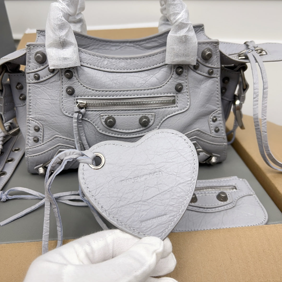 NEO CAGOLE 26 IN GREY LAMBSKIN