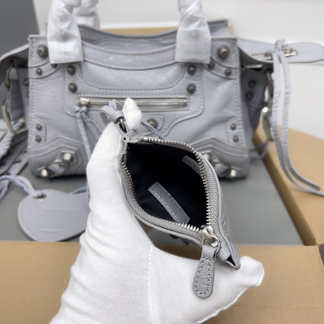 NEO CAGOLE 26 IN GREY LAMBSKIN