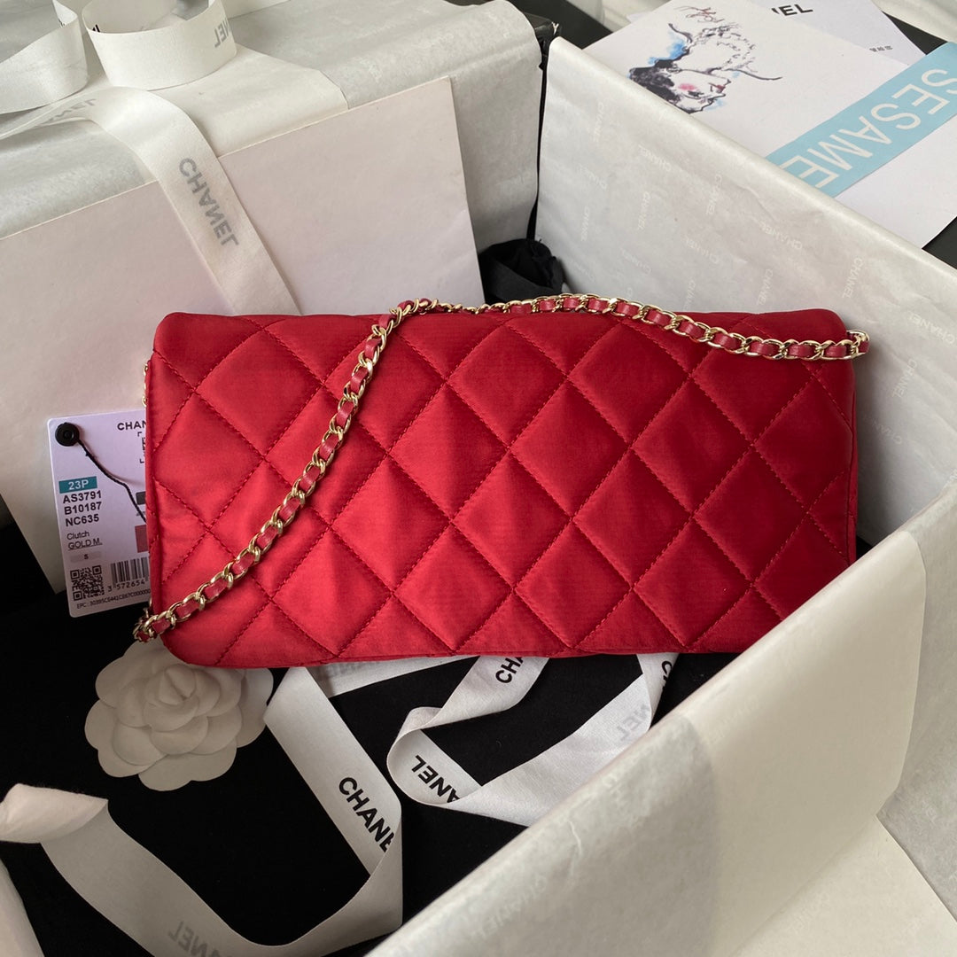 CC 26 CLUTCH WITH CHAIN BAG IN CHERRY RED CALFSKIN