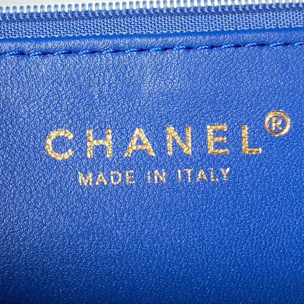 CC 26 CLUTCH WITH CHAIN BAG IN COBALT BLUE CALFSKIN