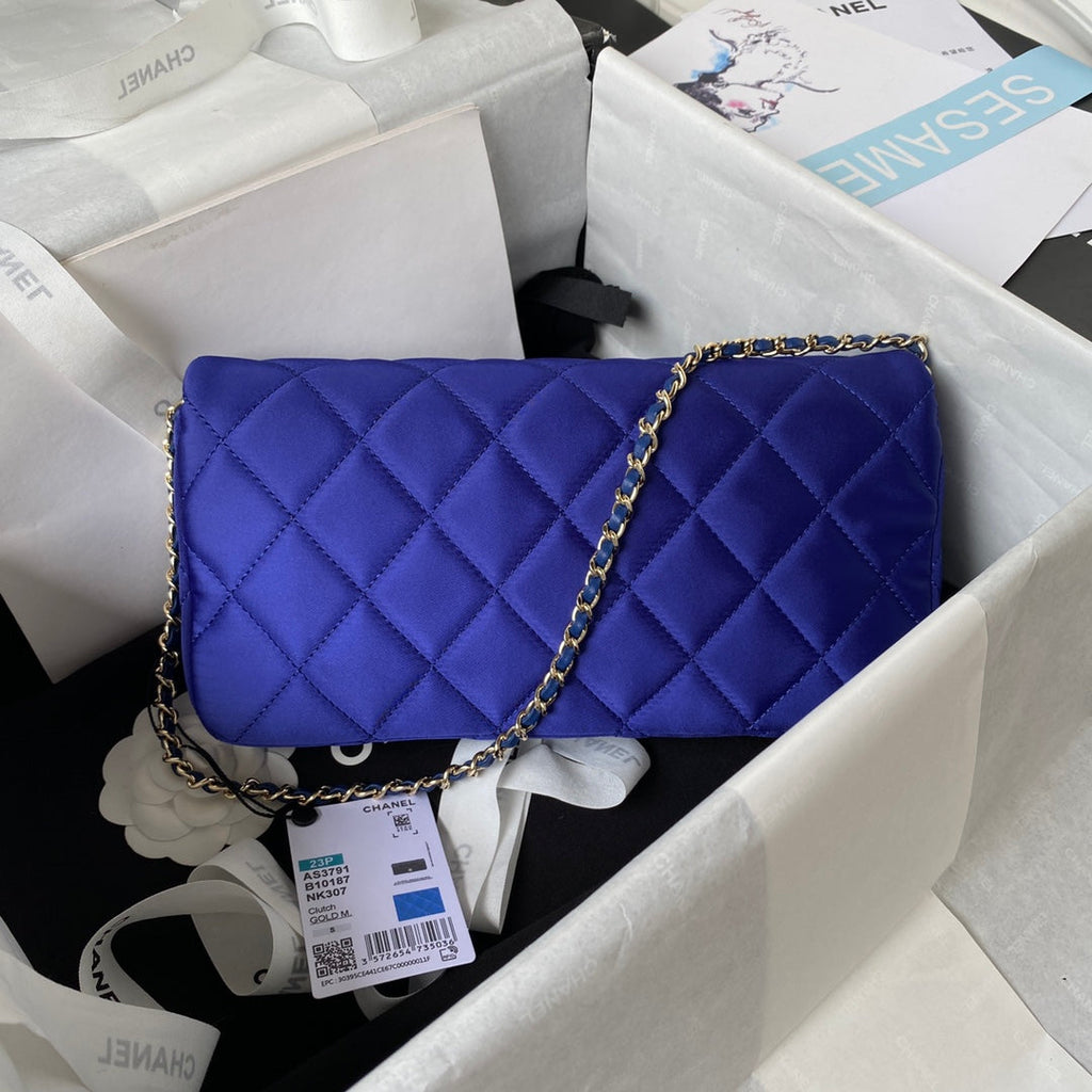 CC 26 CLUTCH WITH CHAIN BAG IN COBALT BLUE CALFSKIN