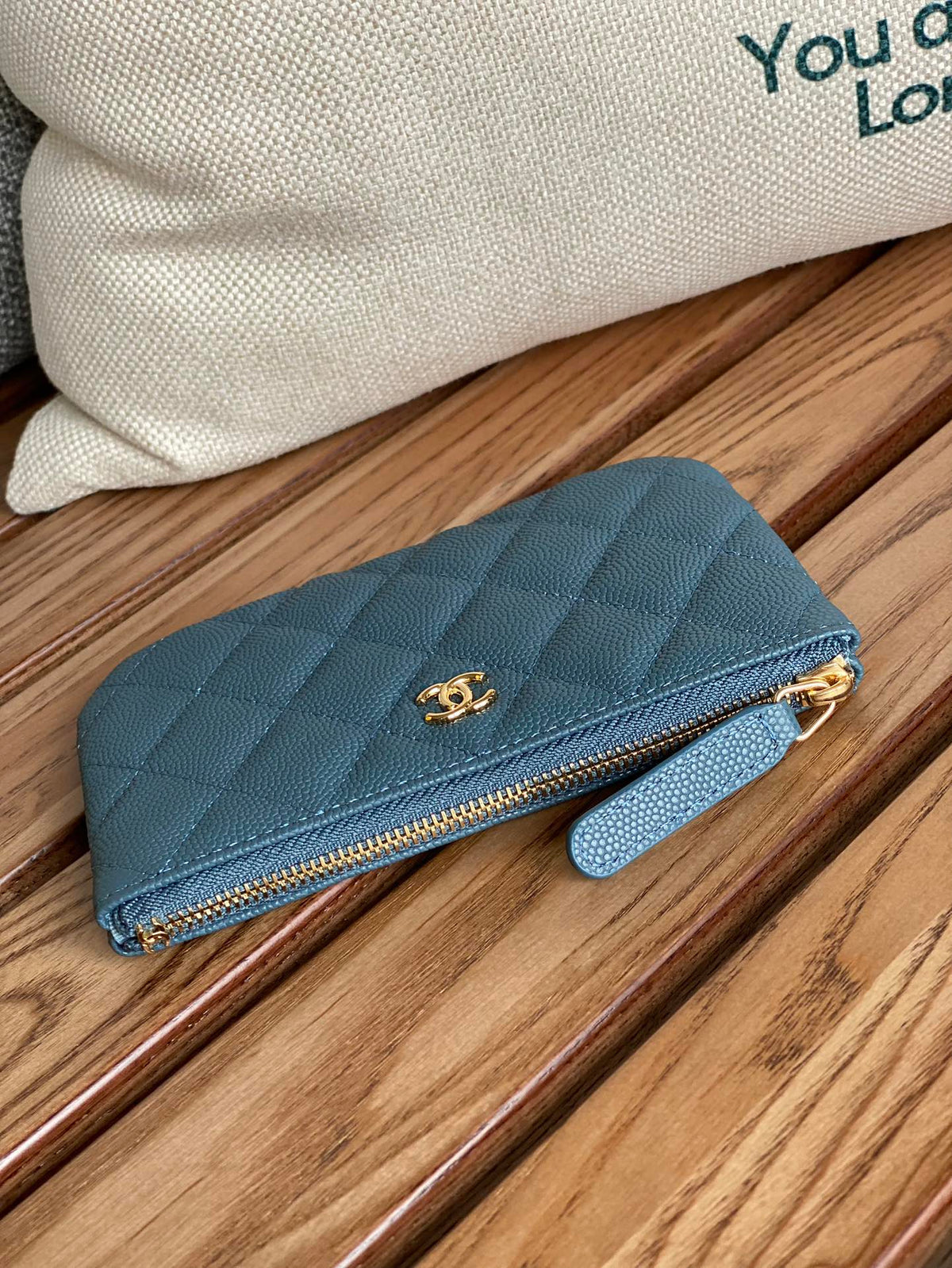 CC CLASSIC SMALL 15 ZIPPED POUCH IN TEAL GREEN GRAINED CALFSKIN