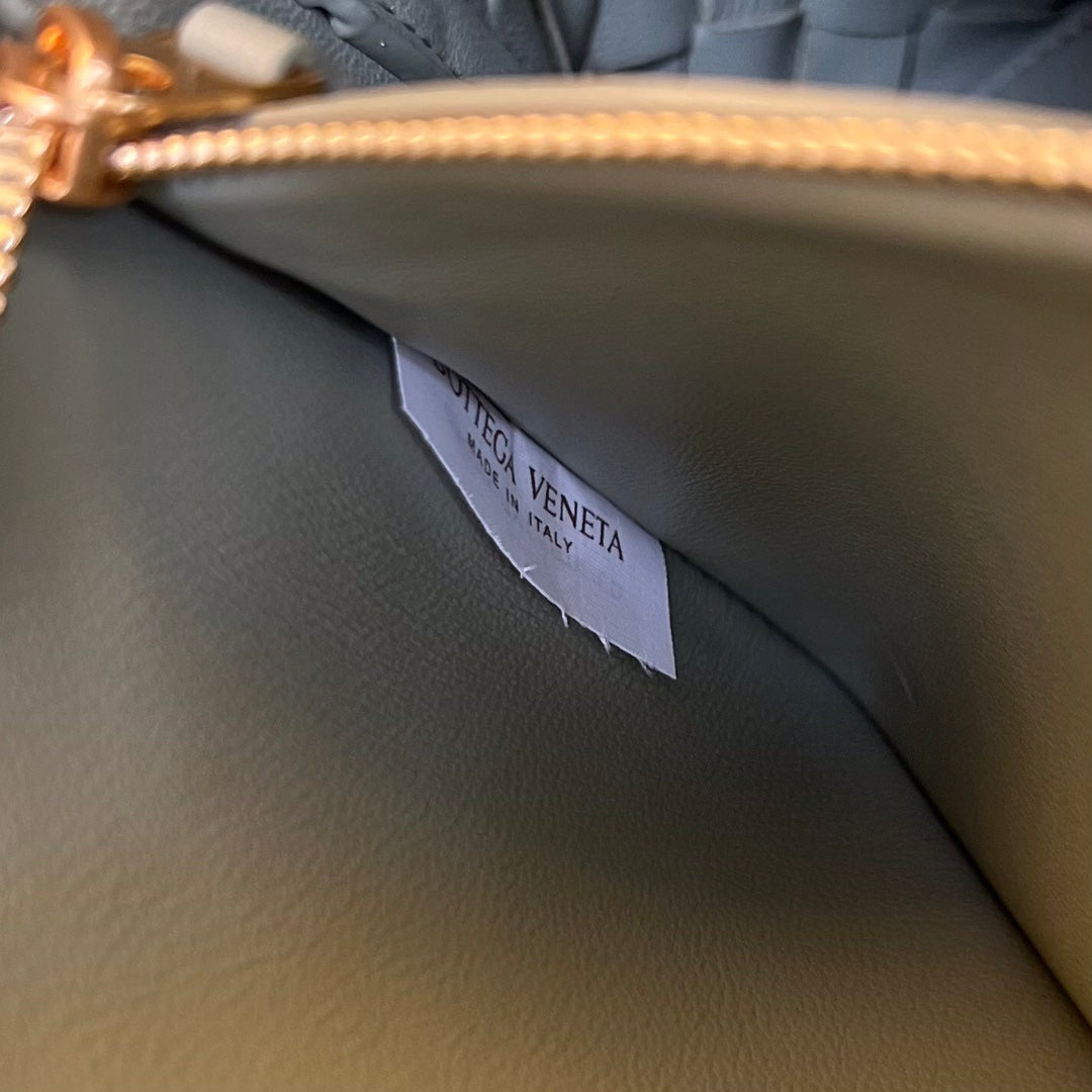 SMALL ANDIAMO 29 IN ECRU BEIGE LAMBSKIN