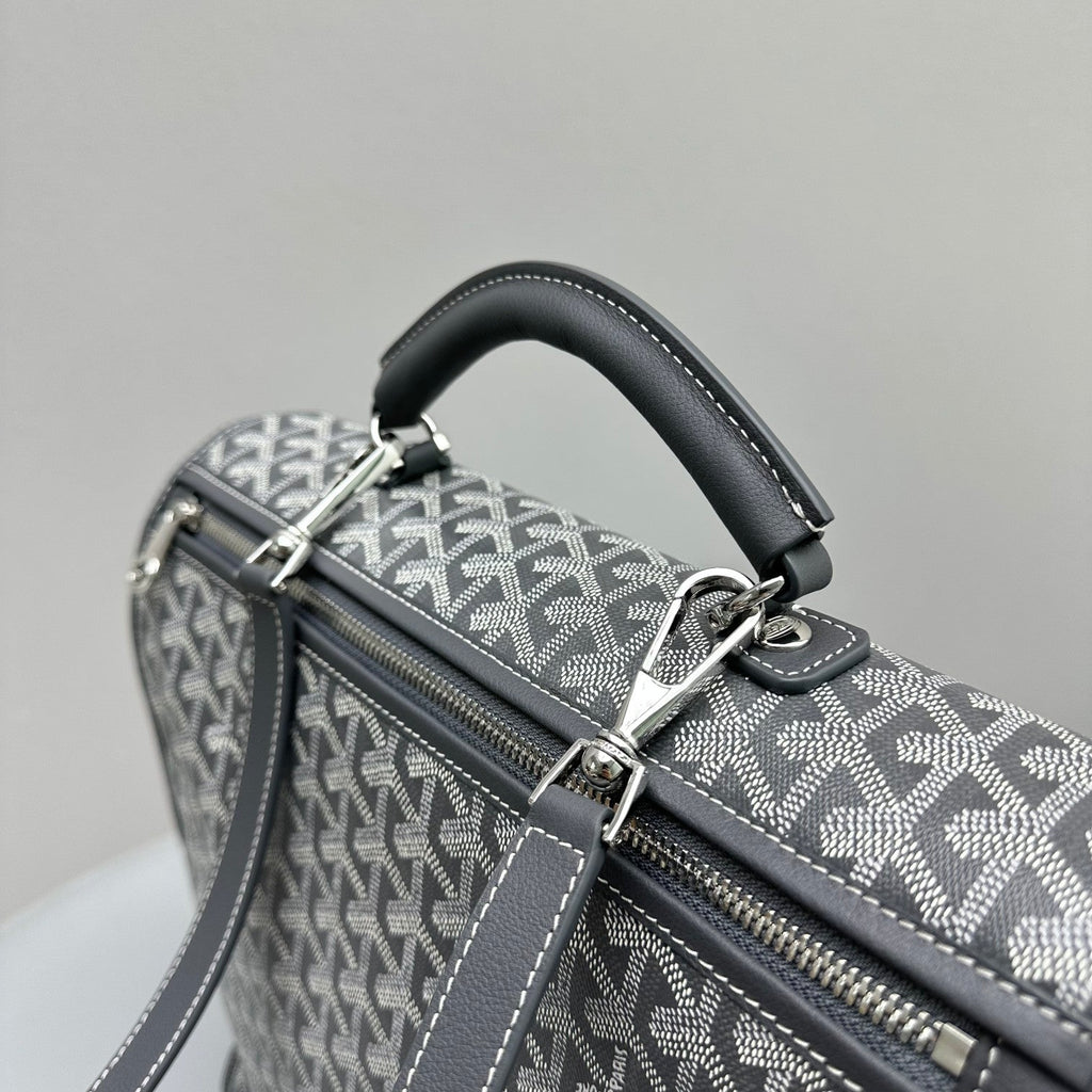 LEGER BACKPACK 37 IN GRAY GOYARDINE CANVAS WITH CALFSKIN TRIM