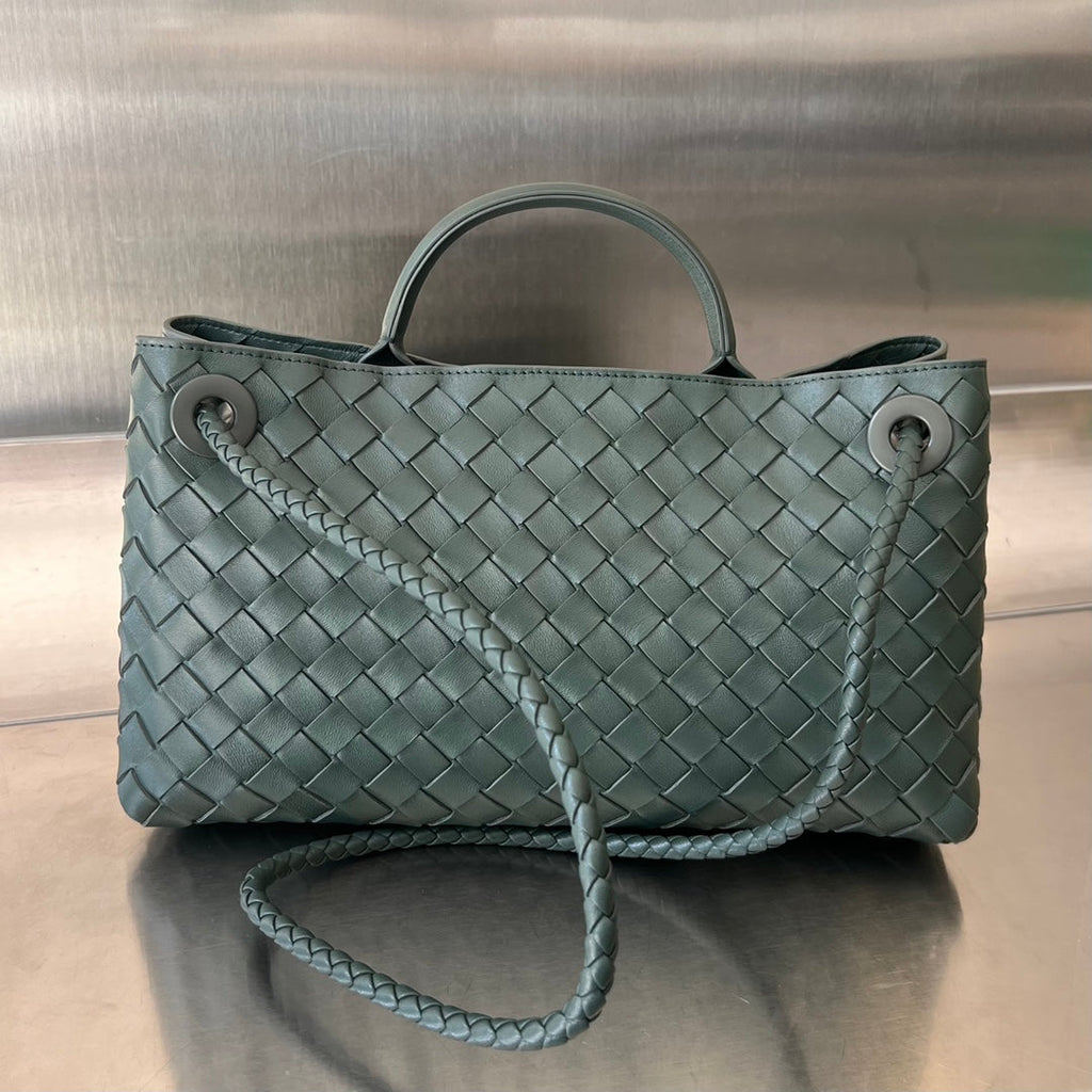 SMALL ANDIAMO 29 IN DARK GREEN LAMBSKIN
