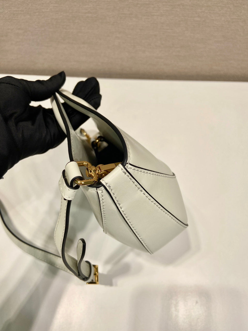 DUMPLING BAG 30 IN WHTE CALFSKIN