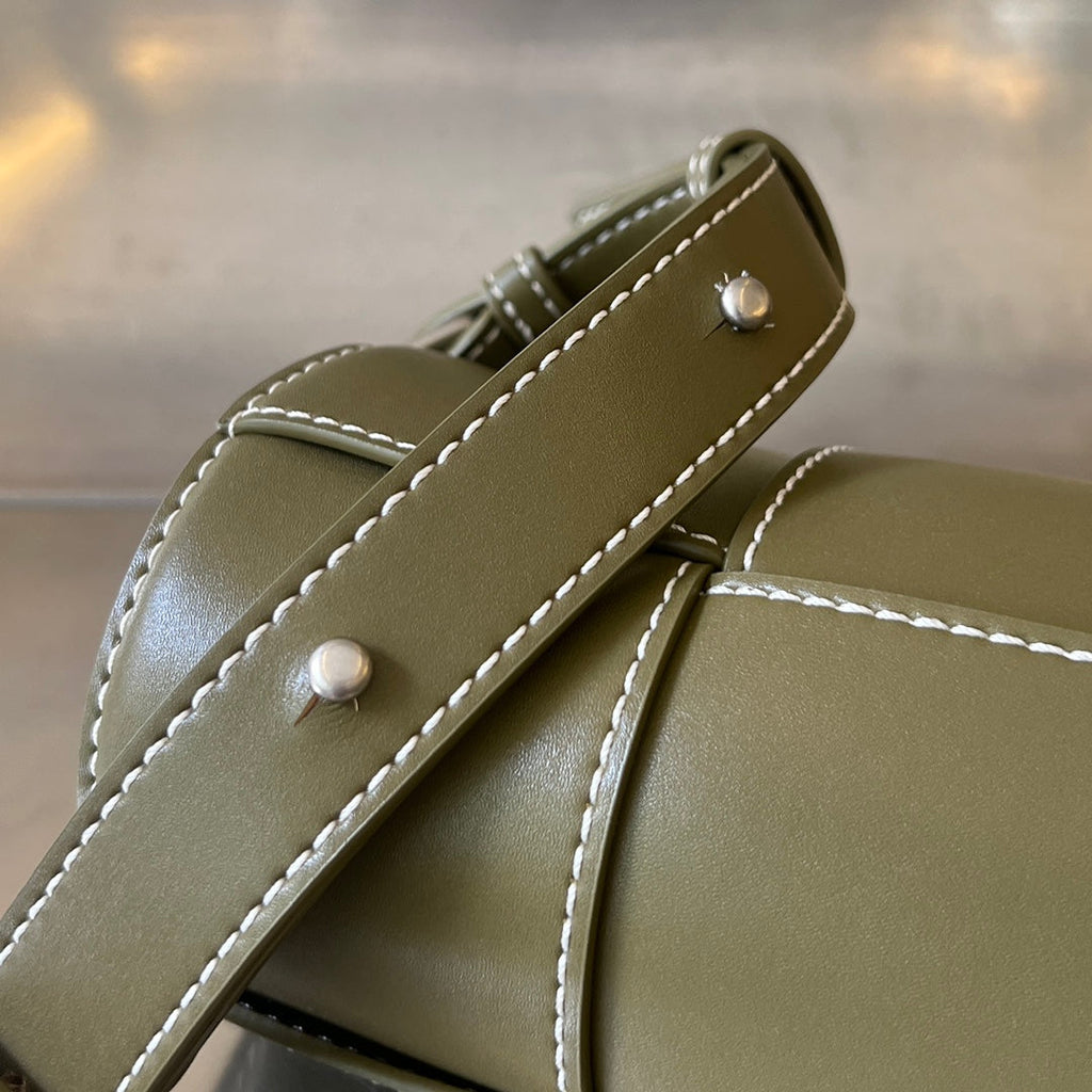 SMALL CYLINDER CASSETTE 21 IN TOBACCO BROWN CALFSKIN