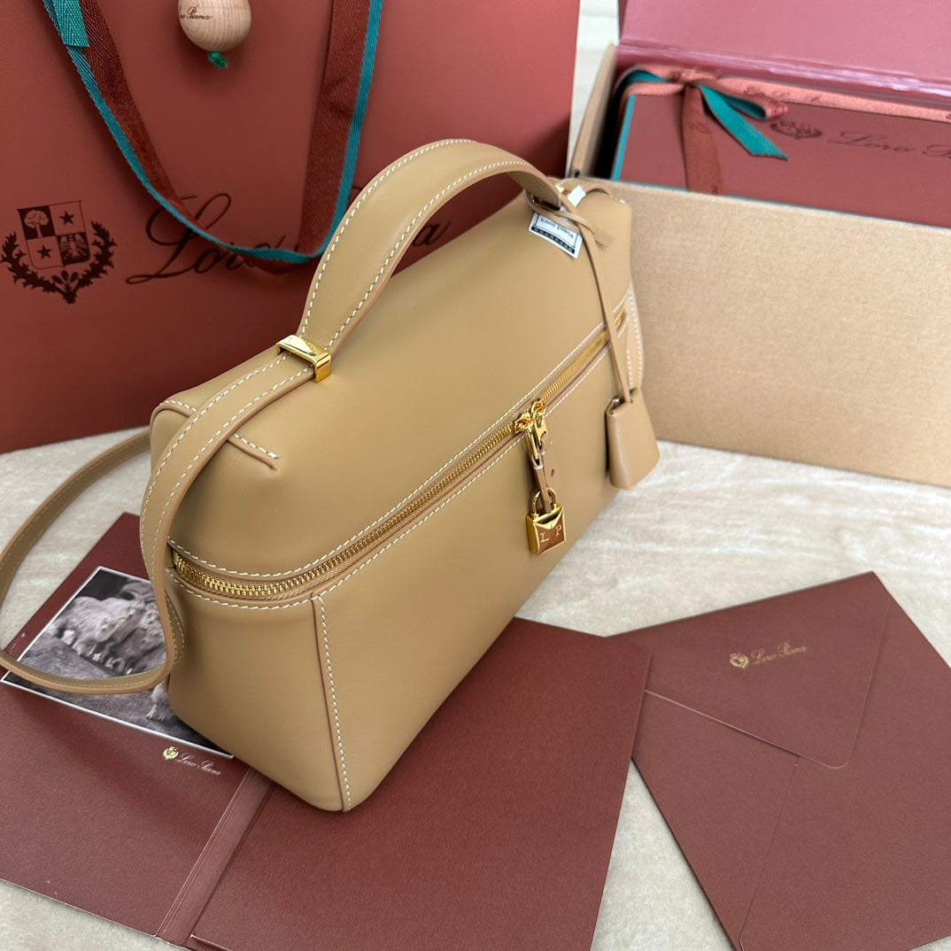 EXTRA BAG L27 IN PEANUT BROWN SMOOTH CALFSKIN WITH GOLD HARDWARE