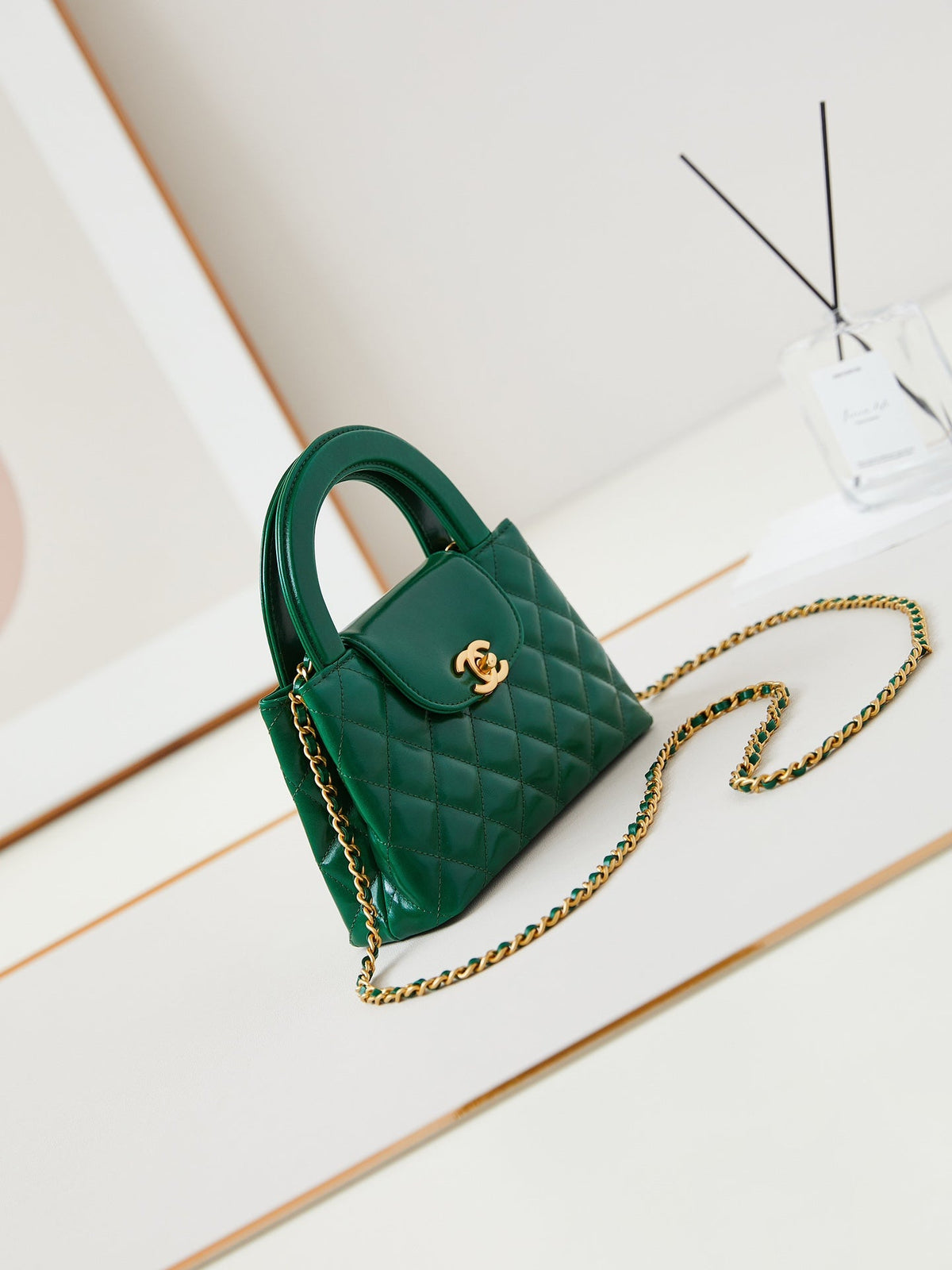 CC KELLY MINI 19 SHOPPING BAG IN GREEN FOREST CALFSKIN