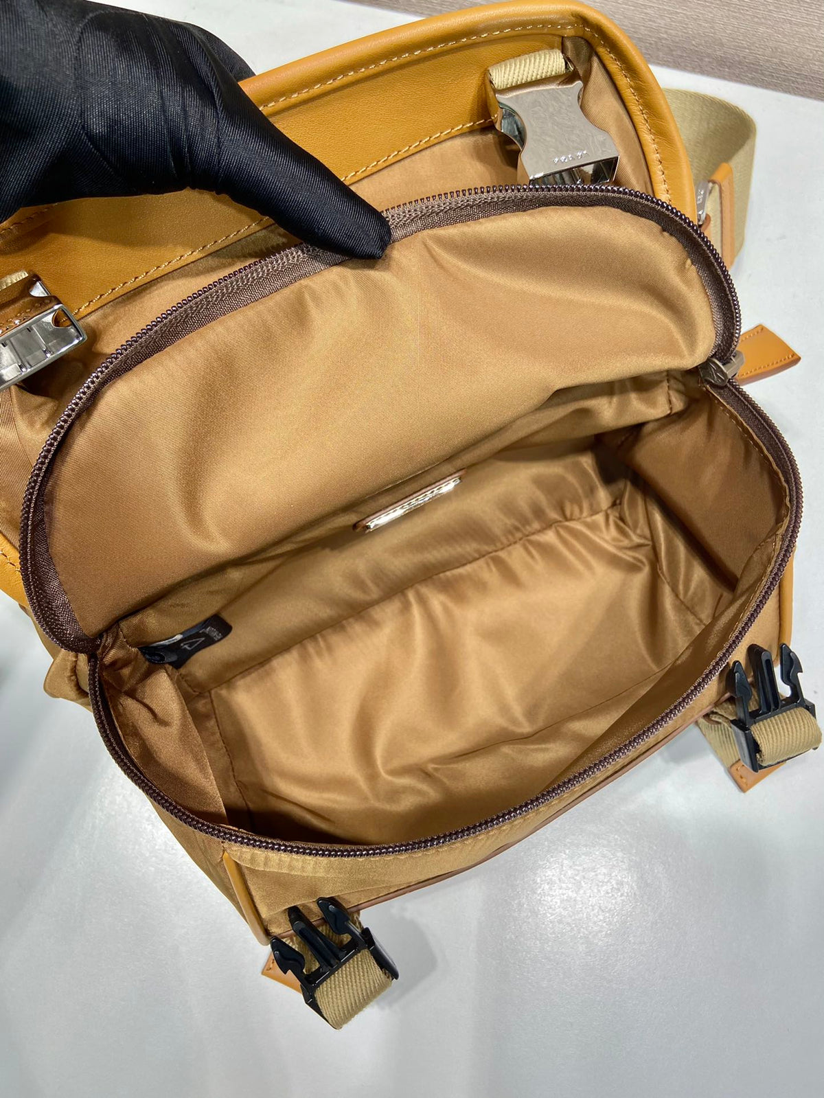 MESSENGER BAG 20 IN CIDER BROWN RE-NYLON AND CALFSKIN TRIM