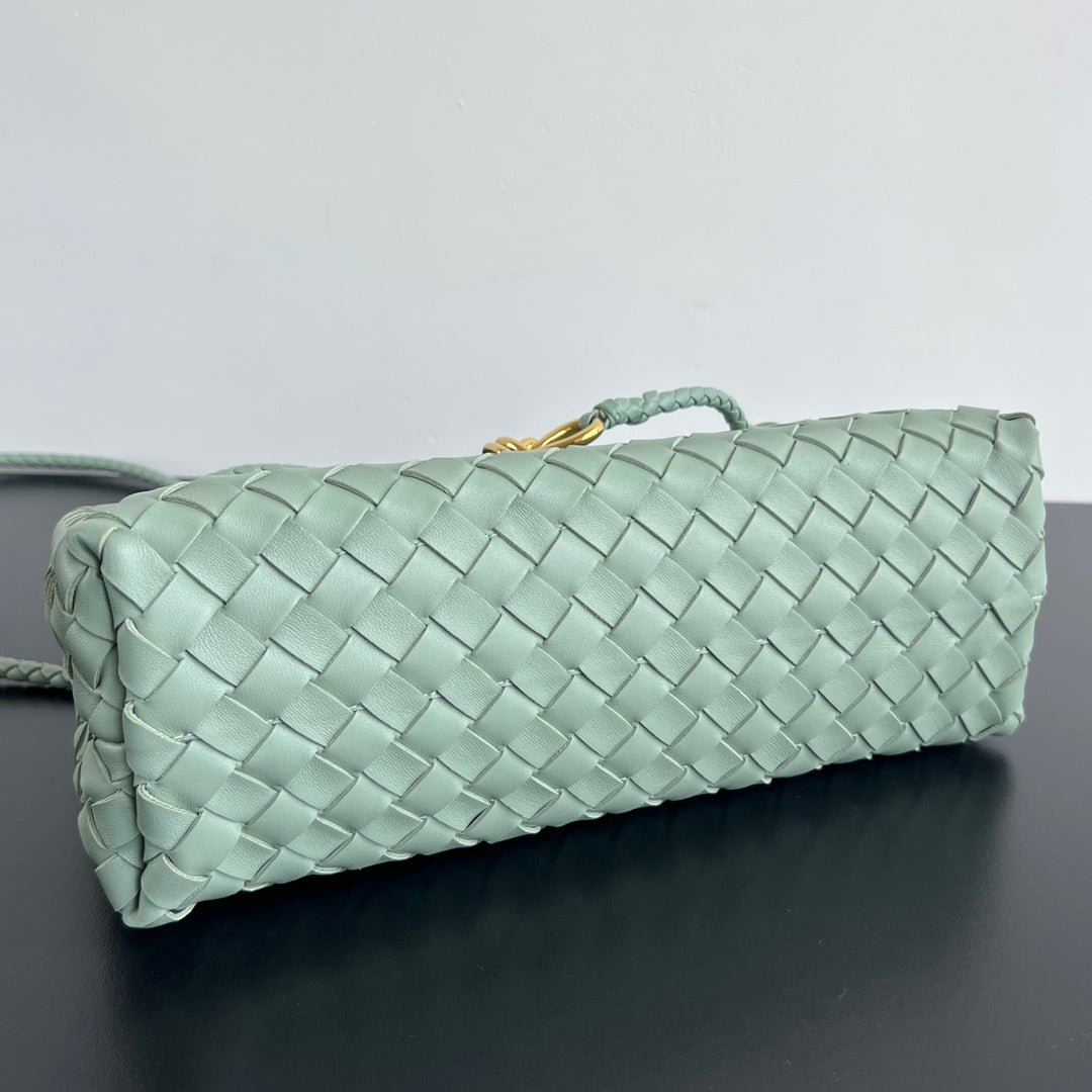 SMALL ANDIAMO 29 IN CEDALON GREEN LAMBSKIN