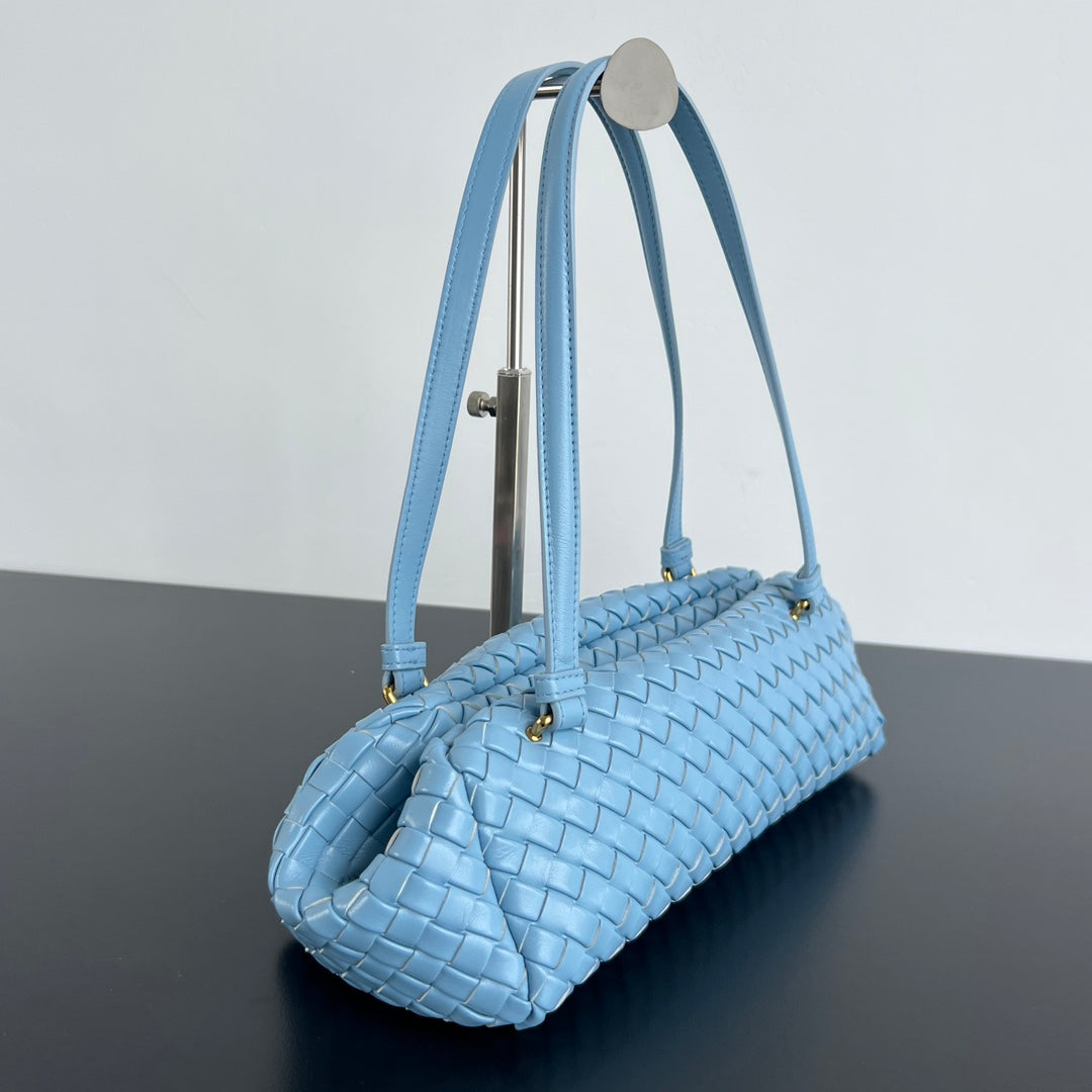 SHOULDER BAG 37 IN SKY BLUE LAMBSKIN