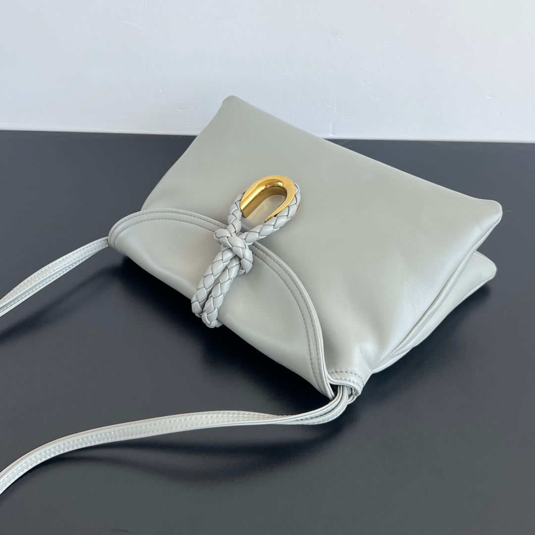 SMALL LIBERTA 27 IN SUBMARINE SMOOTH CALFSKIN GOLD HARDWARE