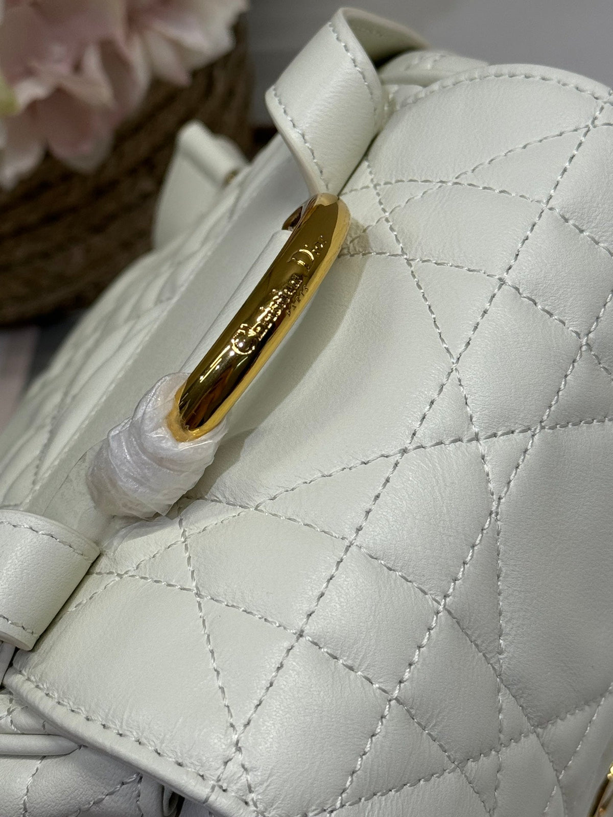 MEDIUM CARO BACKPACK 27 IN WHITE MACROCANNAGE LAMBSKIN