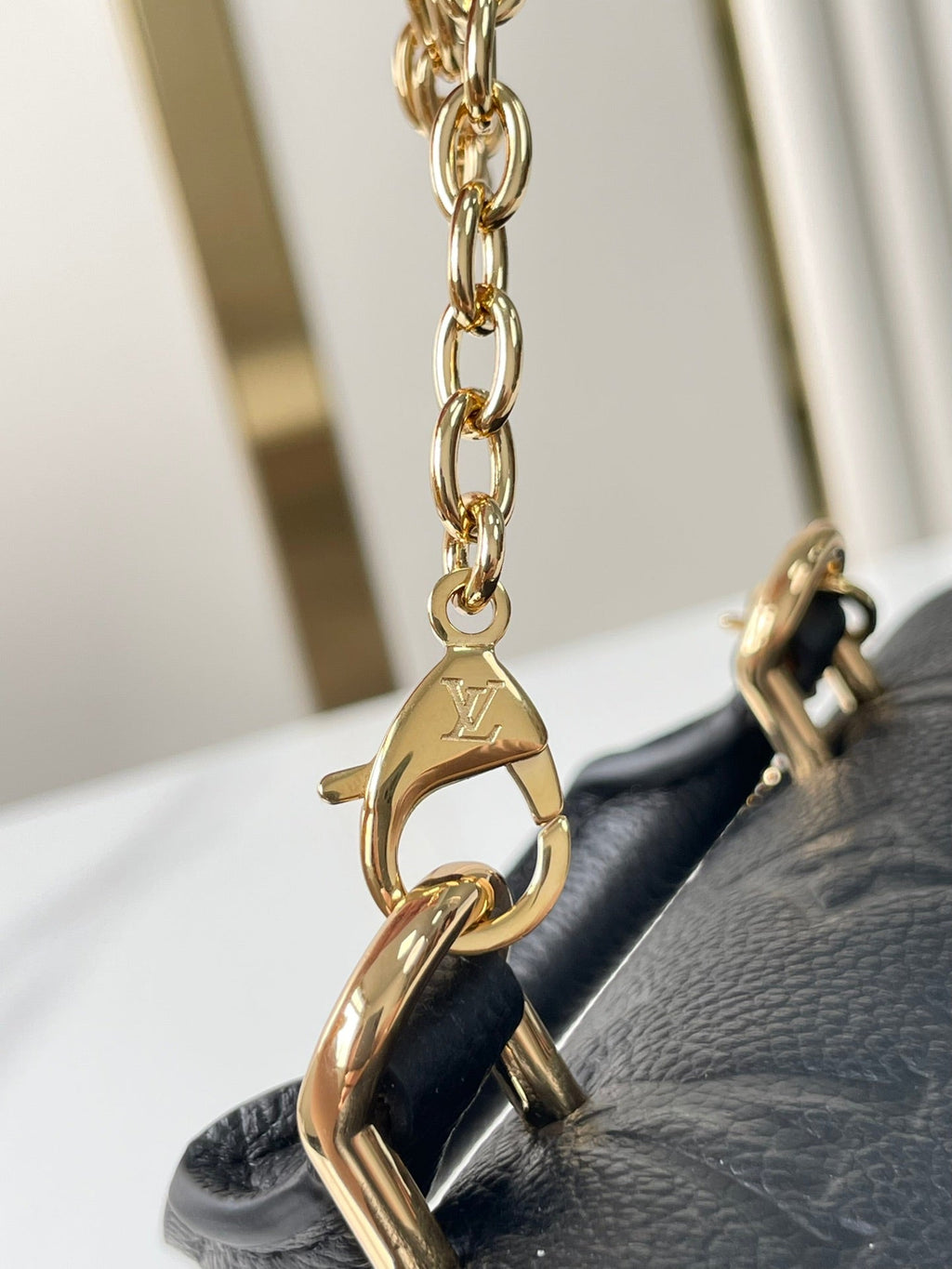 NANO MADELEINE 21 IN BLACK EMBOSSED CALFSKIN GOLD HARDWARE