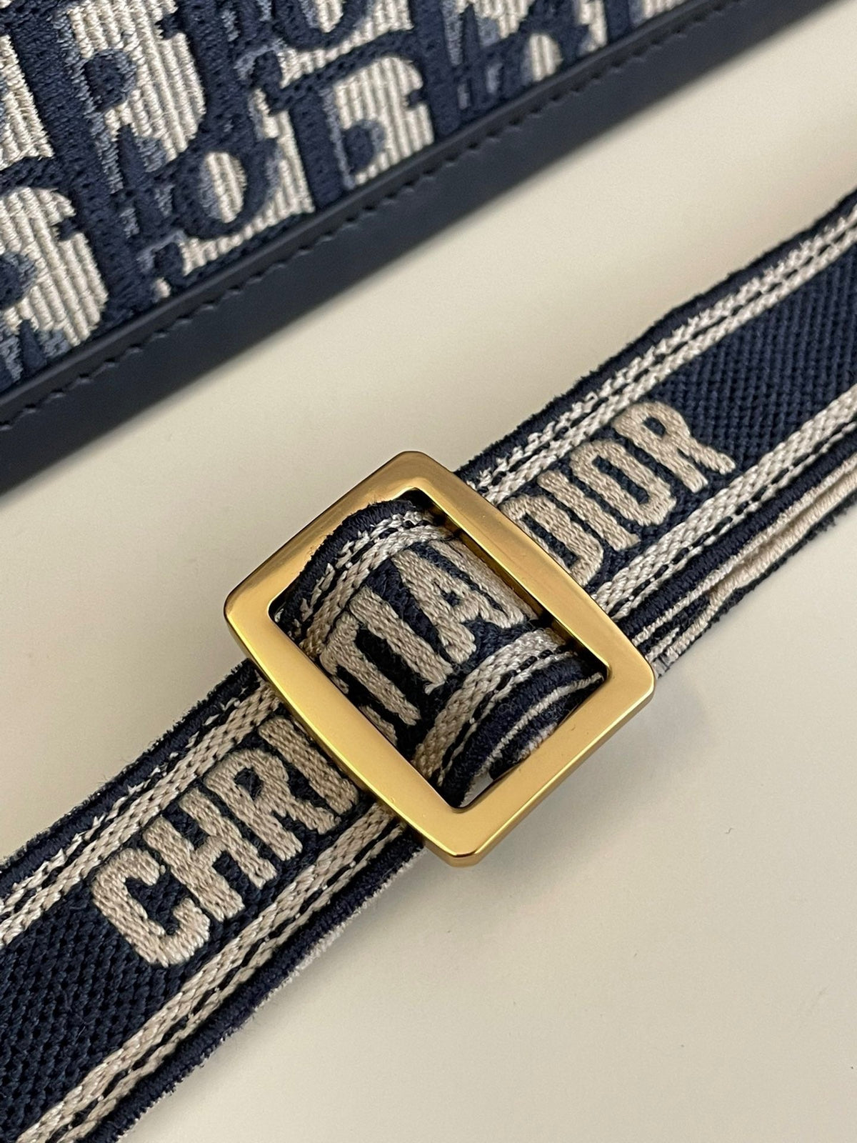 DIO Book Tote (42cm)
