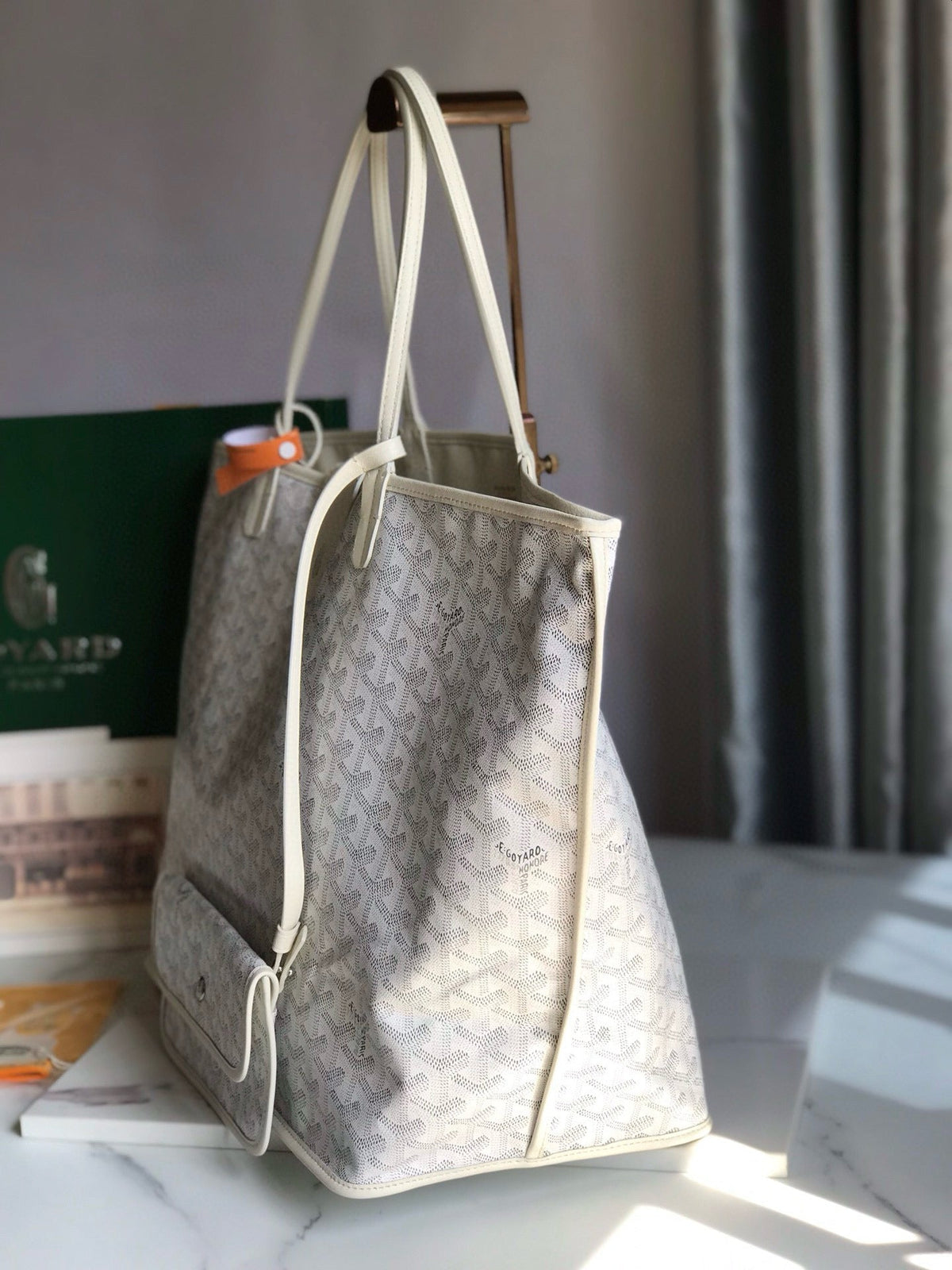 GOY REVERSIBLE ANJOU 39*32*19