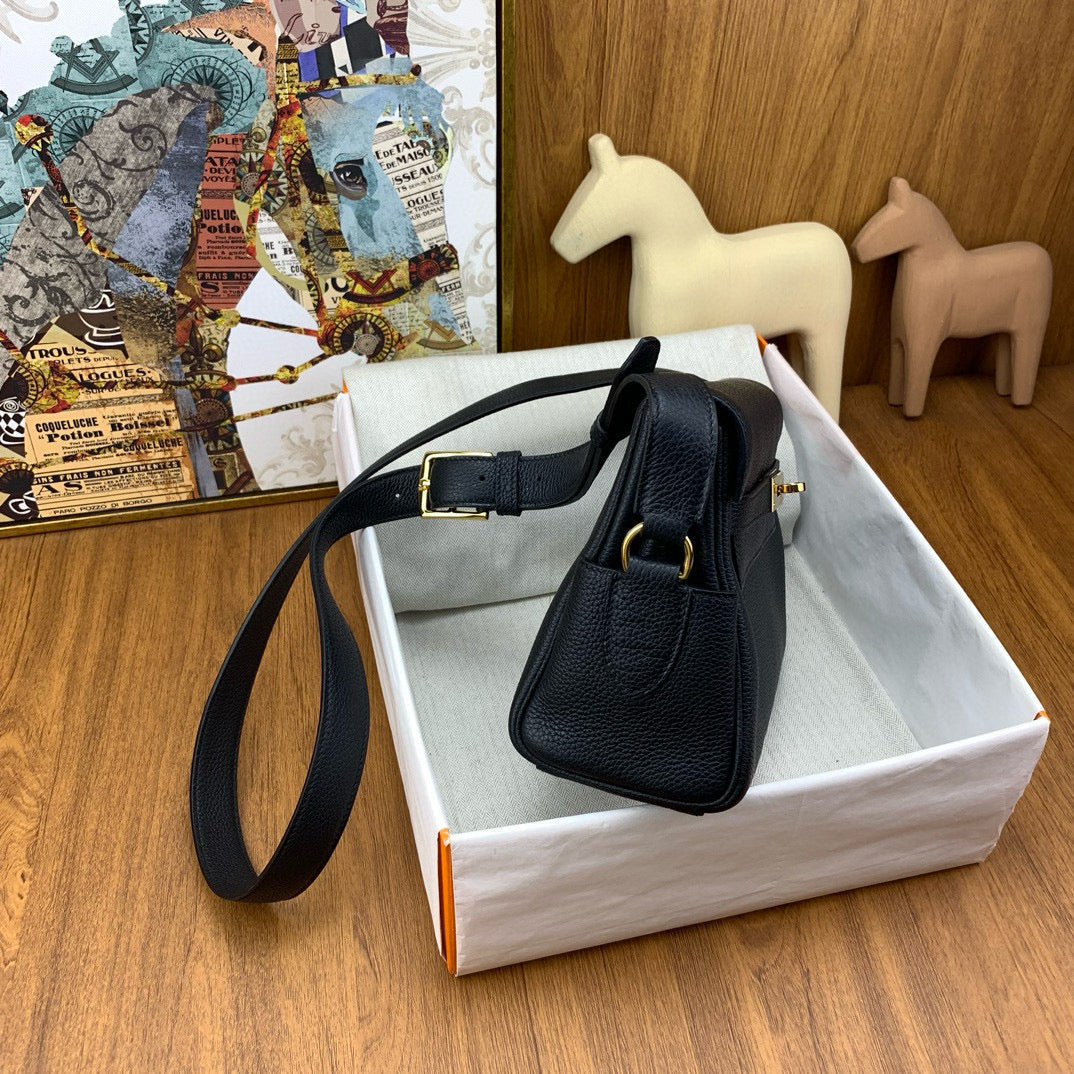 HERM KELLY MESSENGER 25