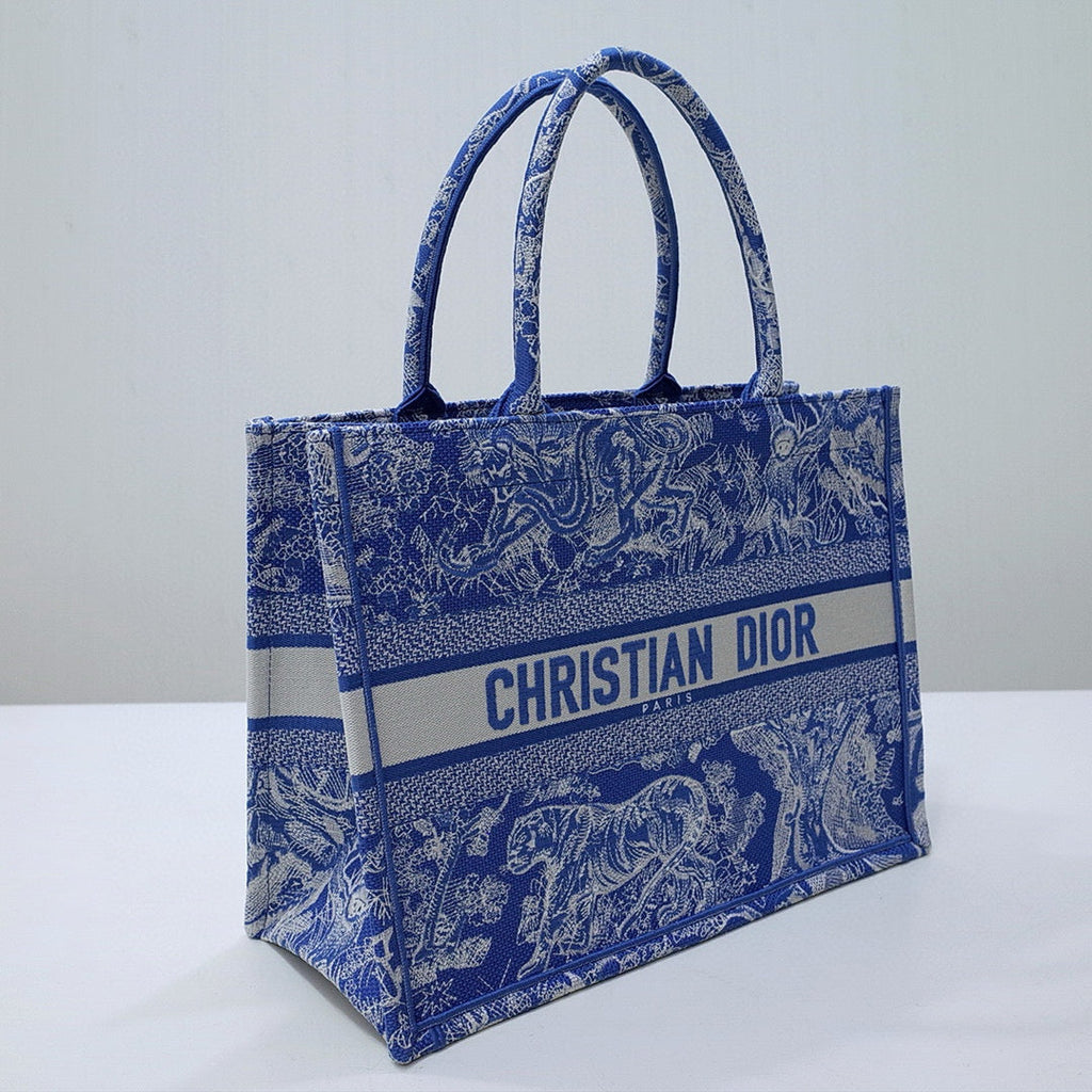 BOOK TOTE 42 BLUE MACROCANNAGE EMBROIDERY