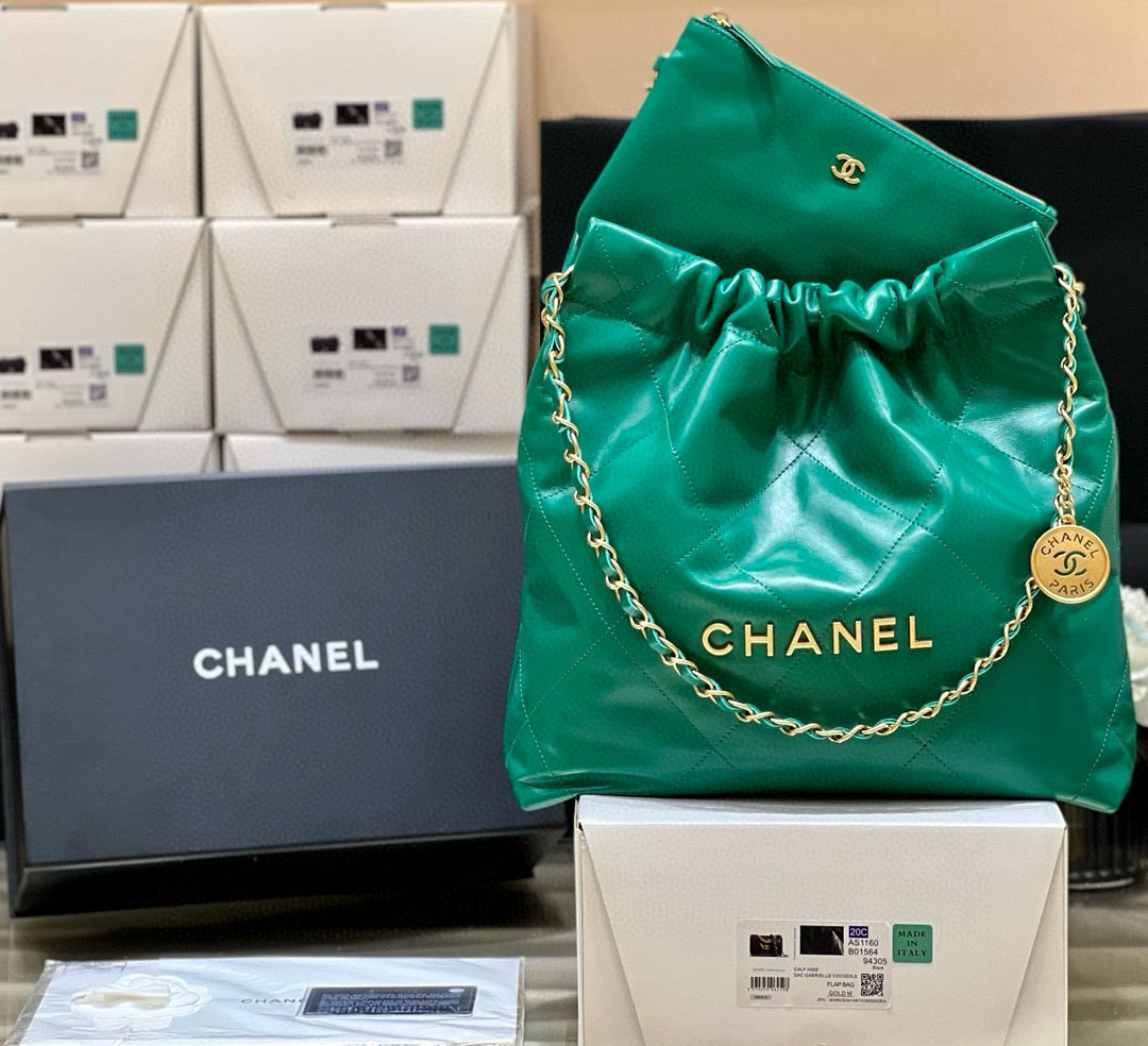 CC HOBO BAG 37 GREEN LAMBSKIN GOLD HARDWARE