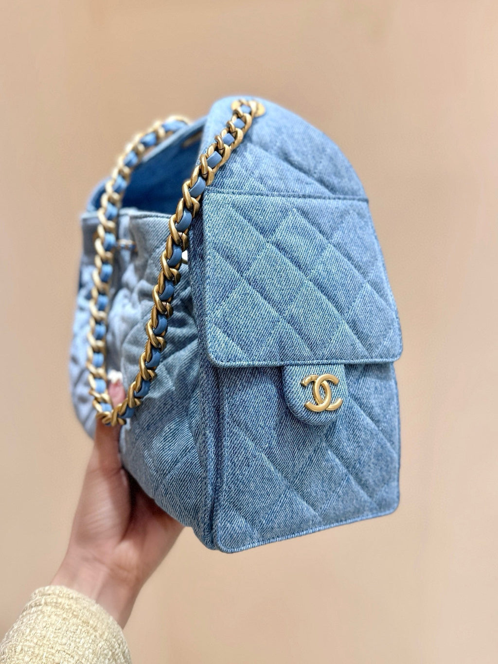 CC 25 HANDBAG IN BLUE 30 DENIM GOLD HARDWARE
