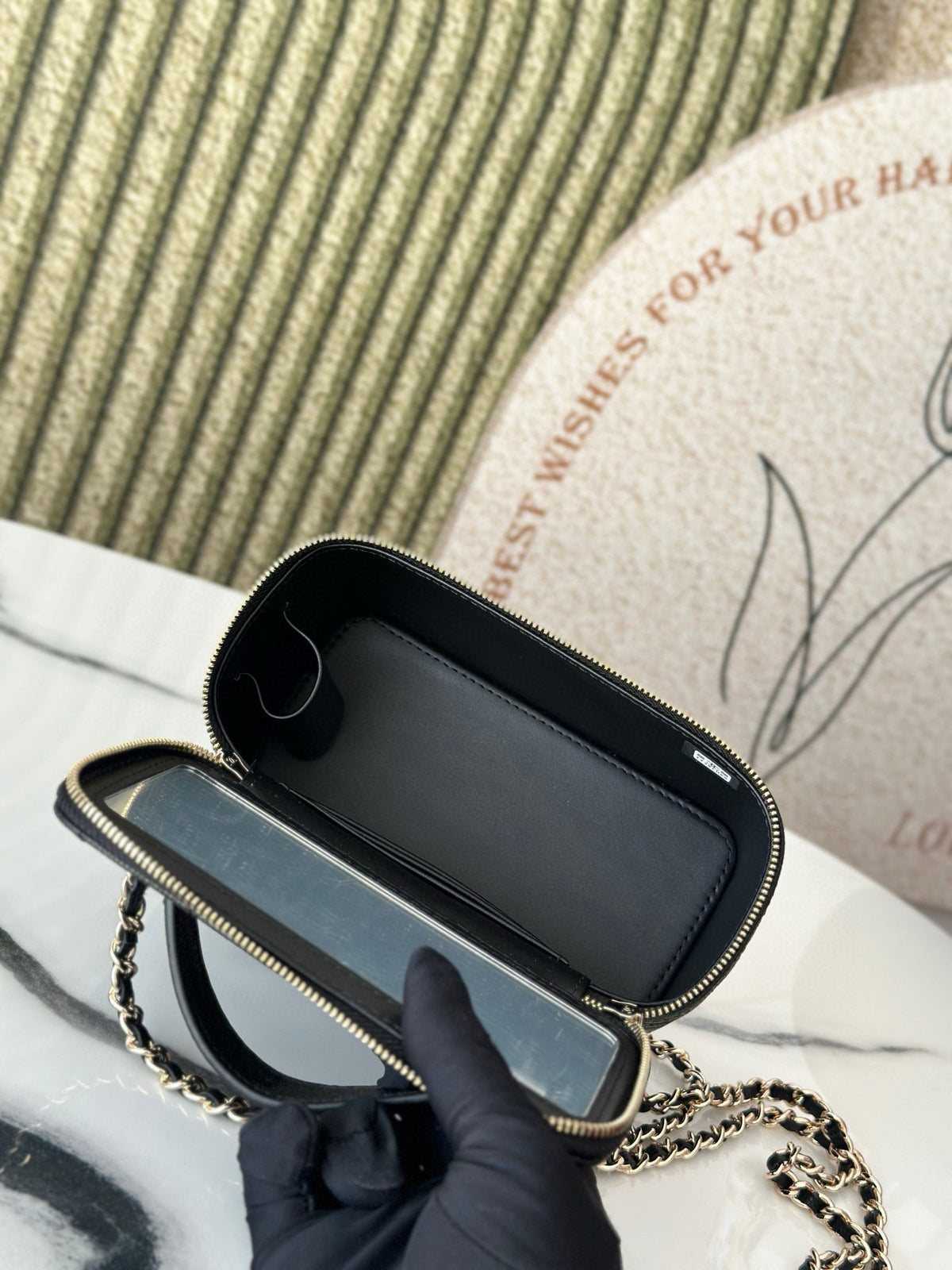 VANITY 17 CAVIAR WITH HANDLE IN BLACK CALFSKIN GOLD HARDWARE