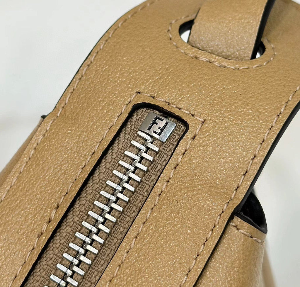 SIMPLY MINI 22 IN LIGHT BROWN GRAINED CALFSKIN