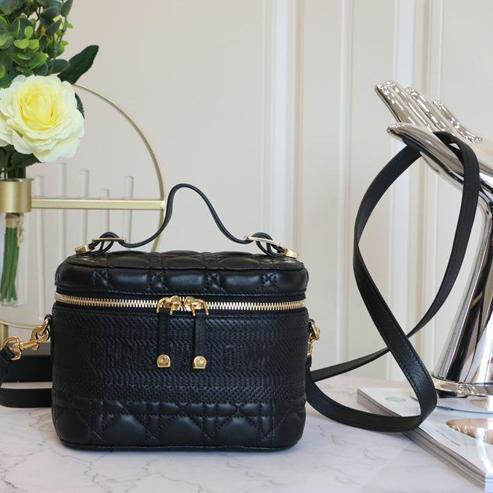 SMALL TRAVEL VANITY CASE BLACK LAMBSKIN