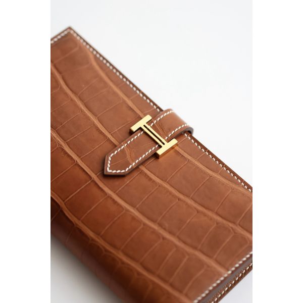 HERM Bearn Long Wallet in Gold Matte Alligator Leather