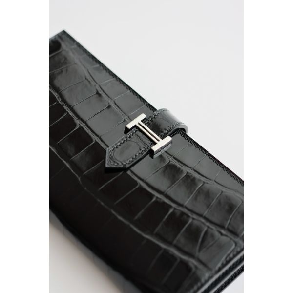 HERM Bearn Long Wallet in Black Shiny Alligator Leather