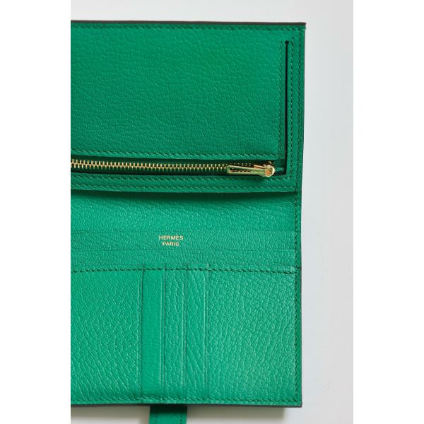 HERM Bearn Compact Handmade Wallet in Vert Jade Chevre Mysore Goatskin