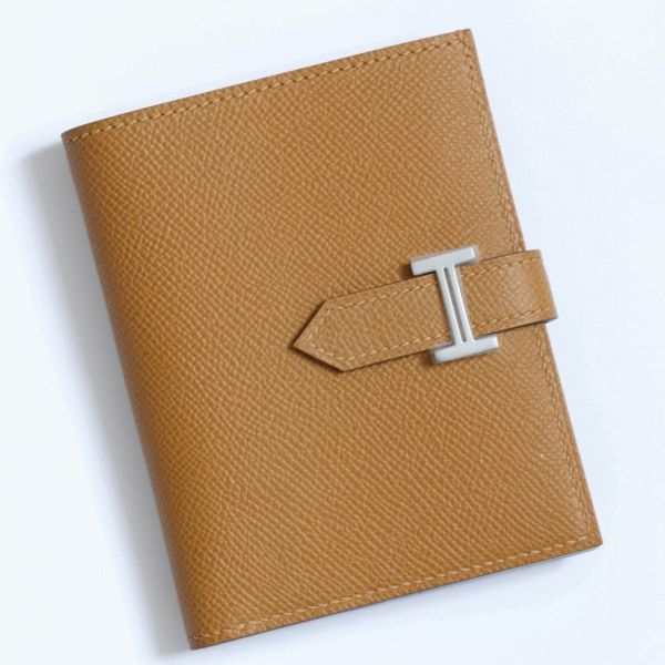 HERM Bearn Compact Verso Handmade Wallet in Sesame Epsom Calfskin